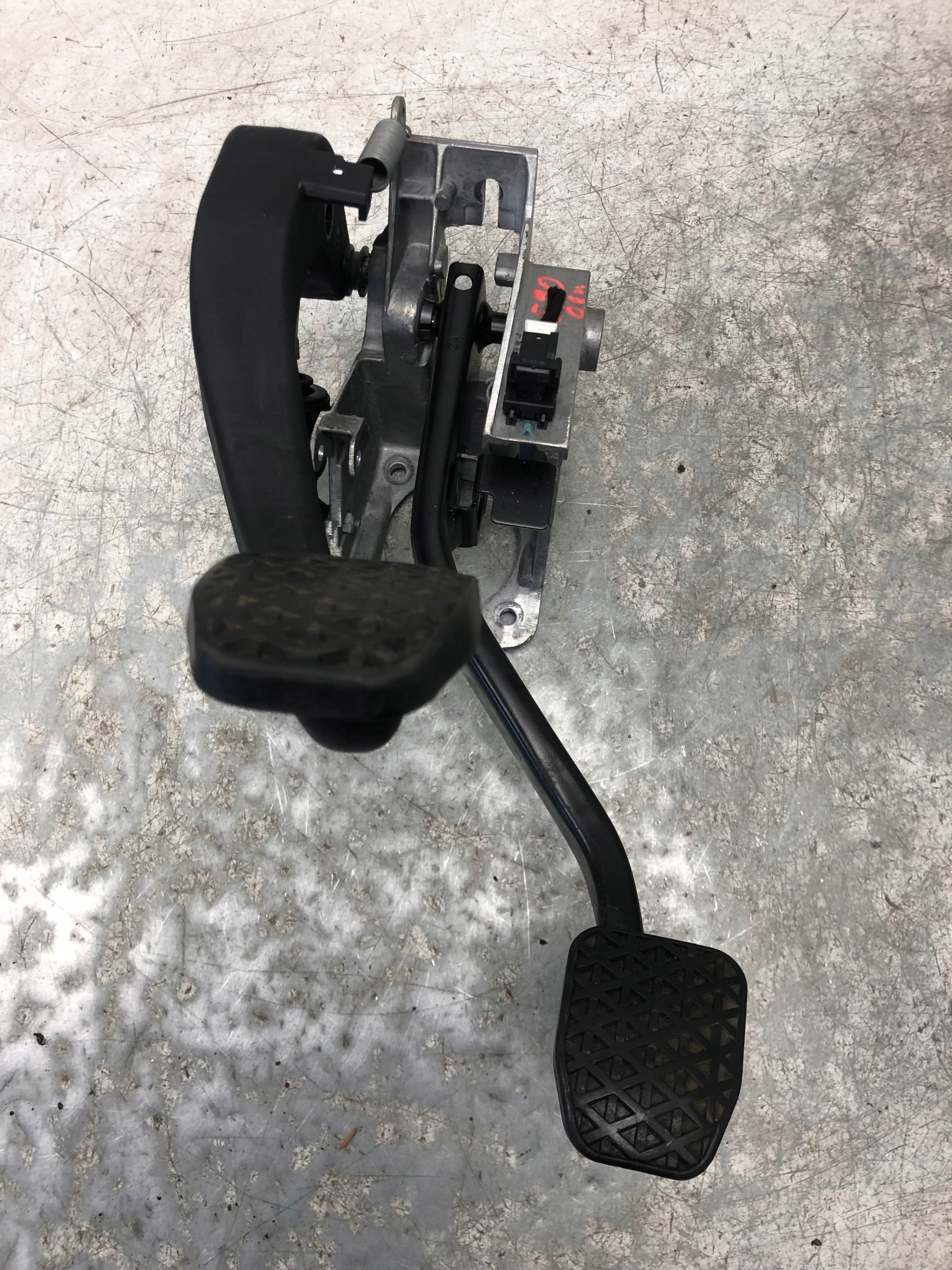Kupplungspedal Bremse BMW E90 6751665