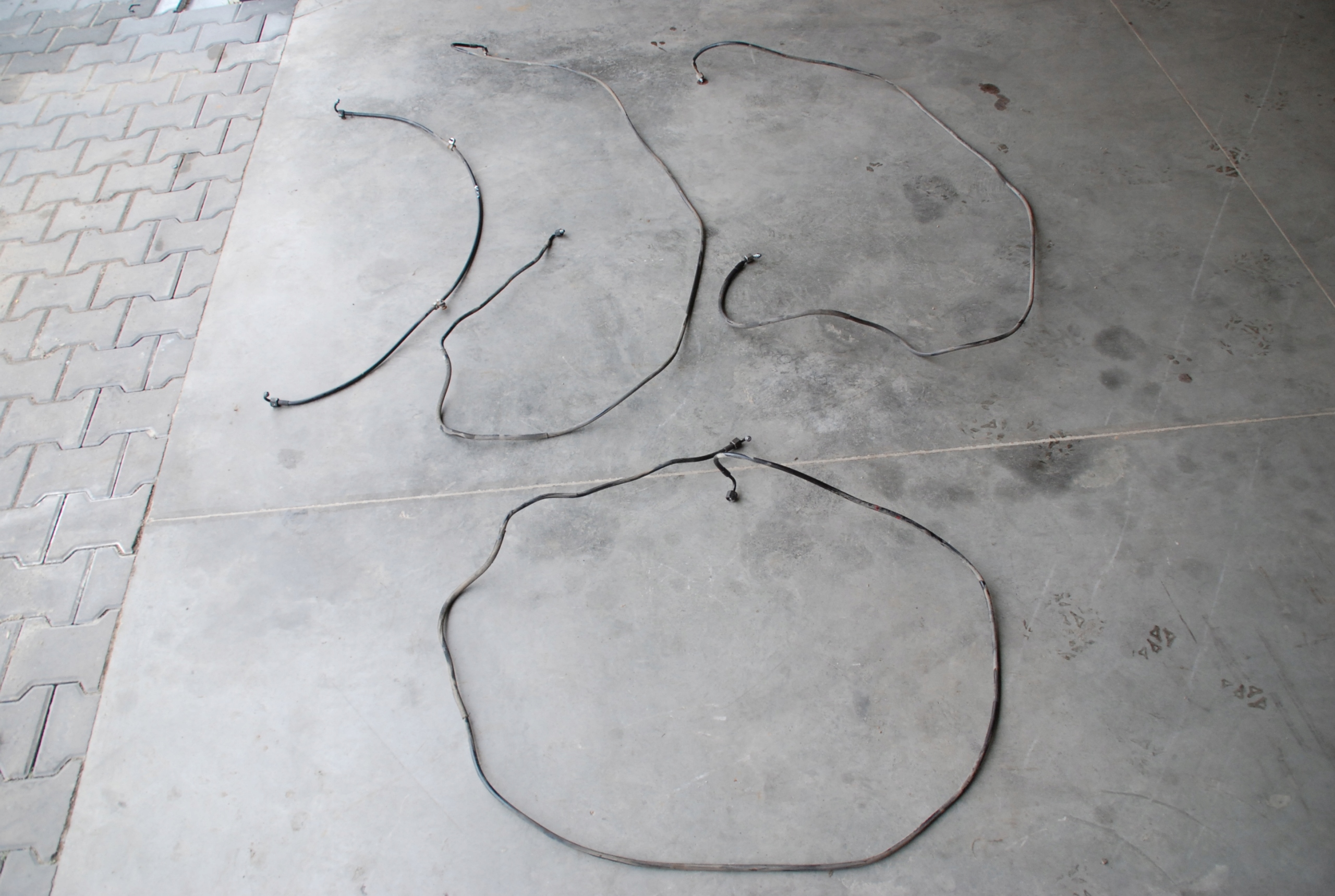 PRZEWOD SILOWNIKA PODNOSZENIA KABINY DAF 95 105 XF Car type Trucks