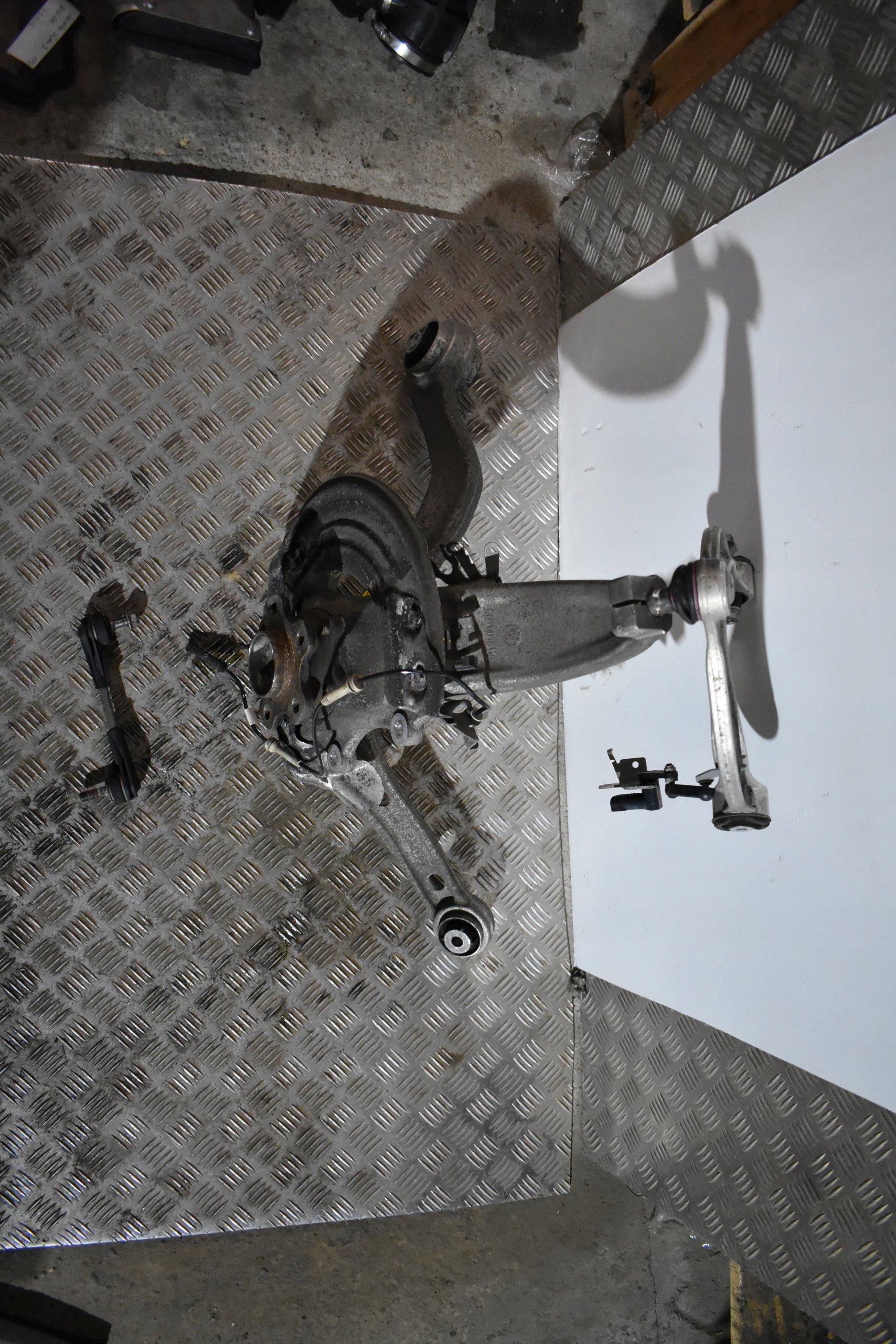 IDEALNE sususpension front left KPL. BMW G30 G31 XD Xi 1