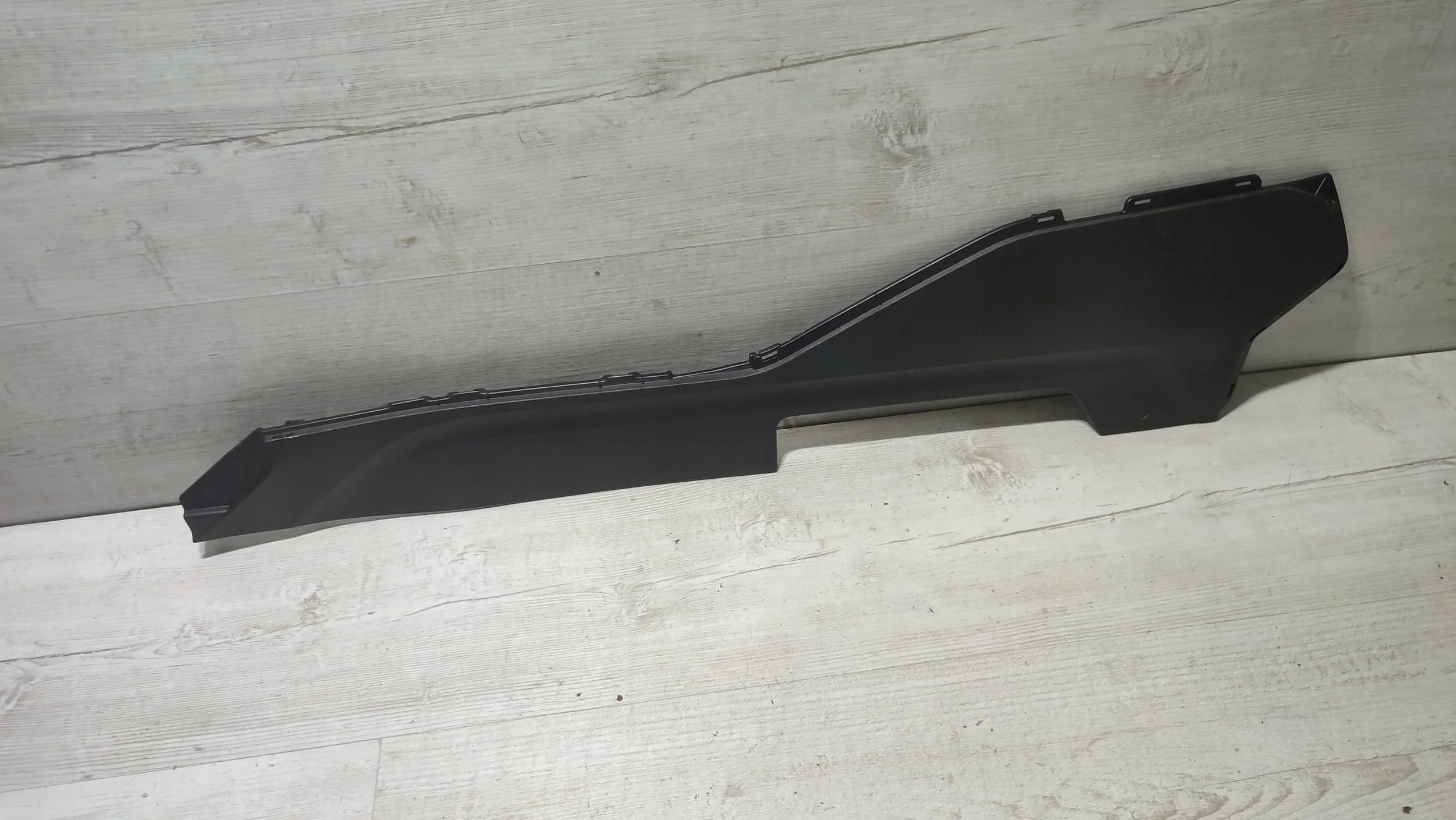 Dacia Duster II 17r 1.2 left side cover Tunel central