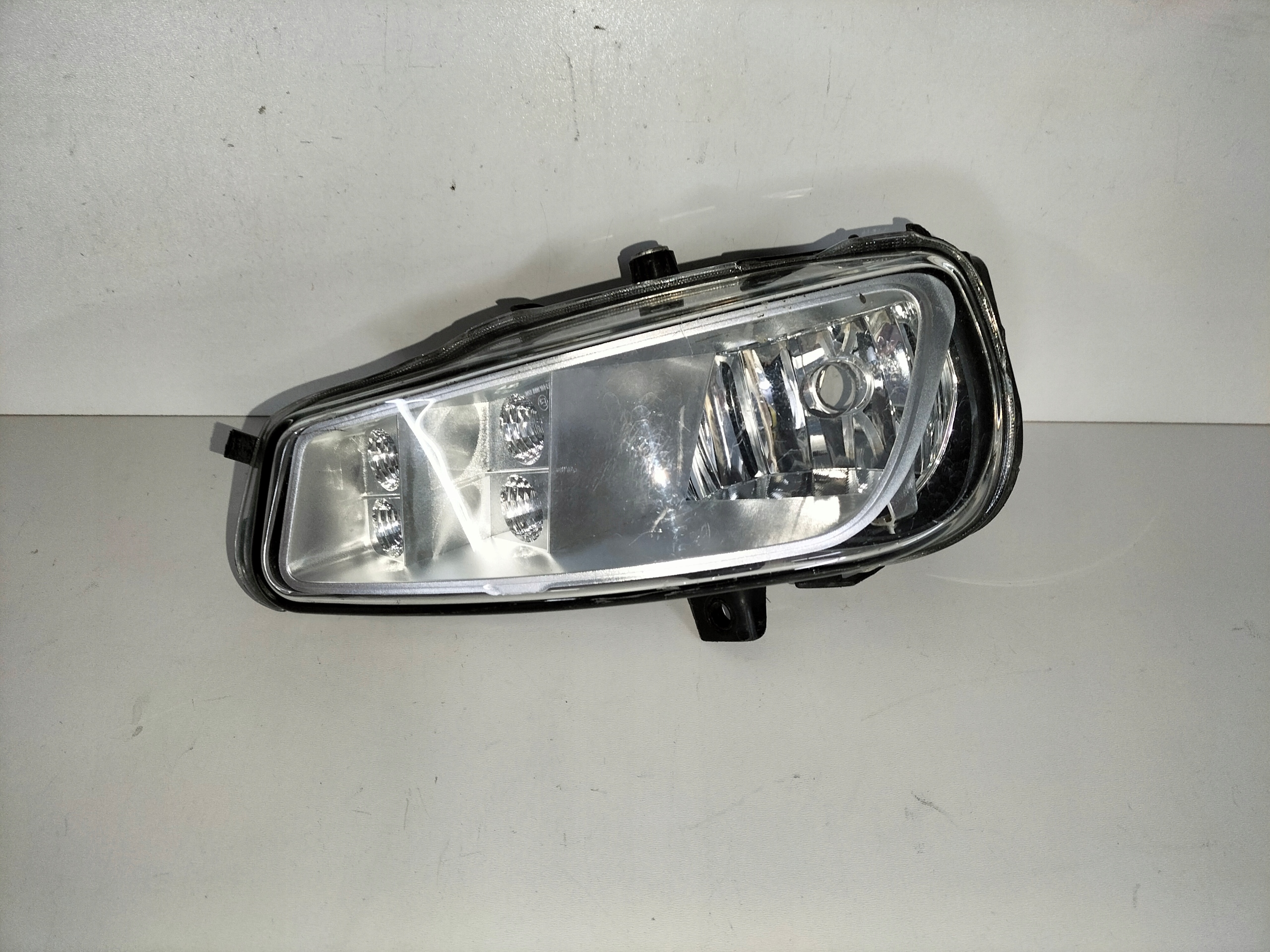fog light light right MERCEDES ACTROS MP4 11- ANTOS 12- AROCS