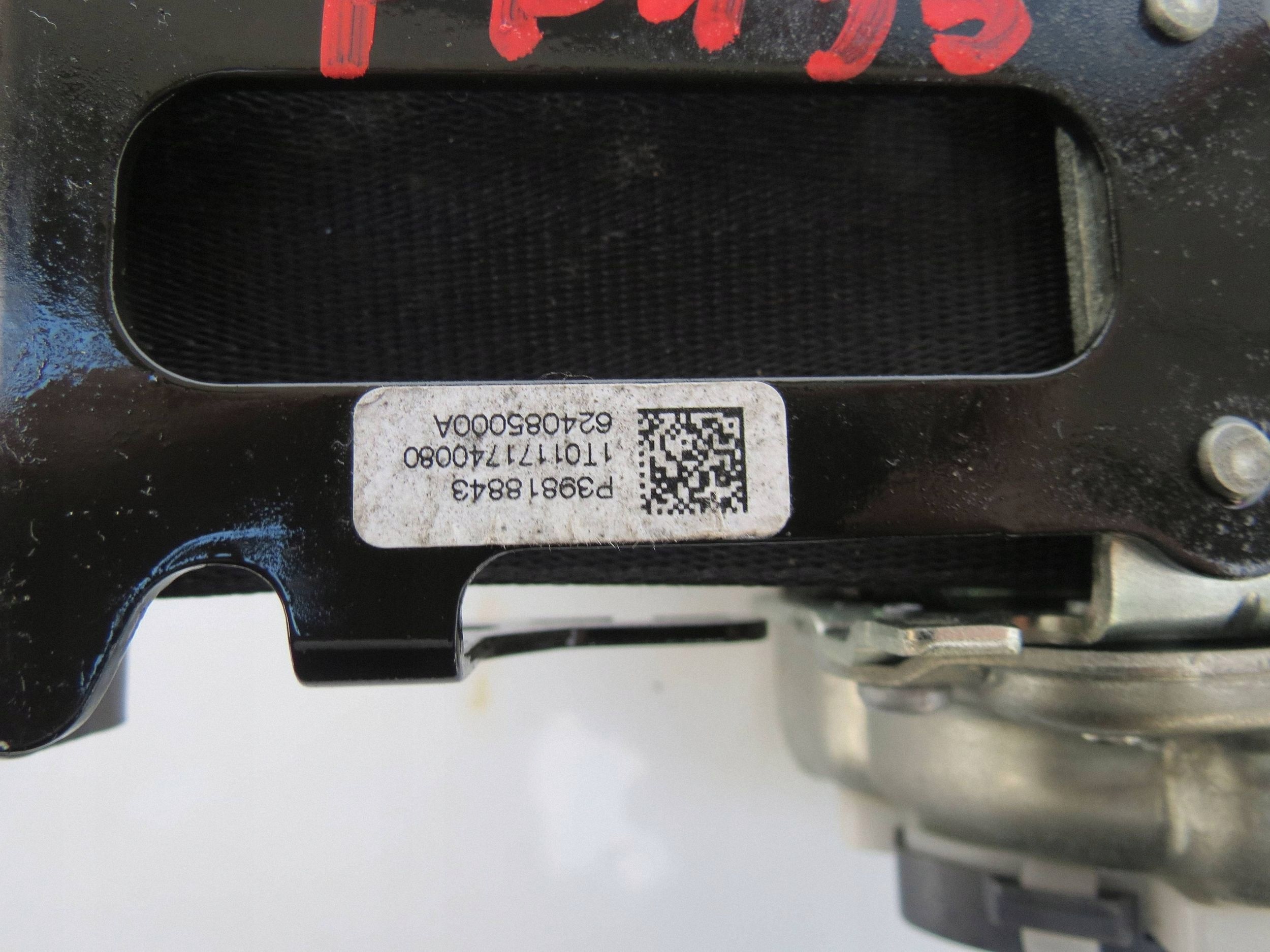 tension belt safety right front VOLVO V60 39818843