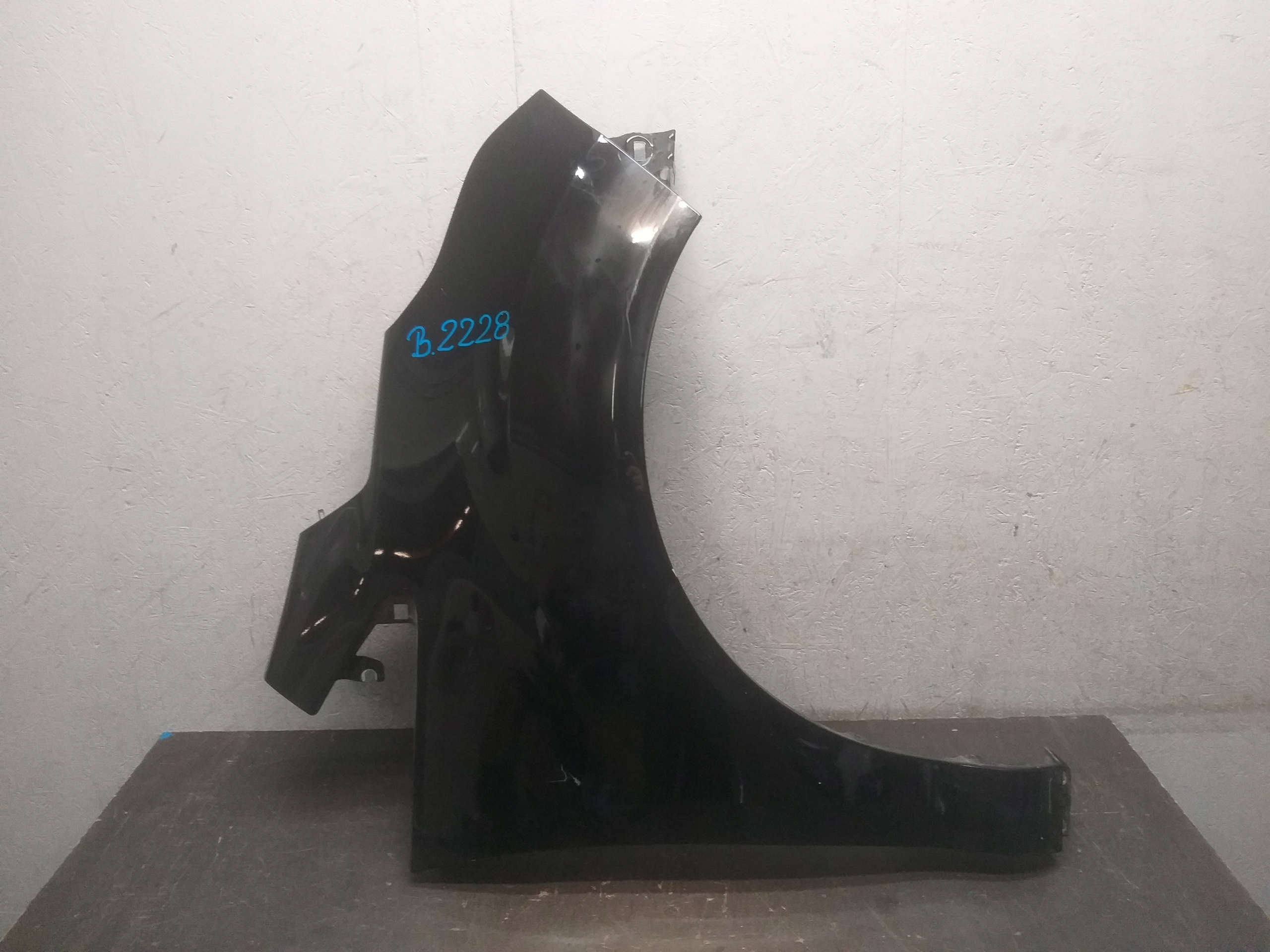 blatník předek pravý FORD B MAX
