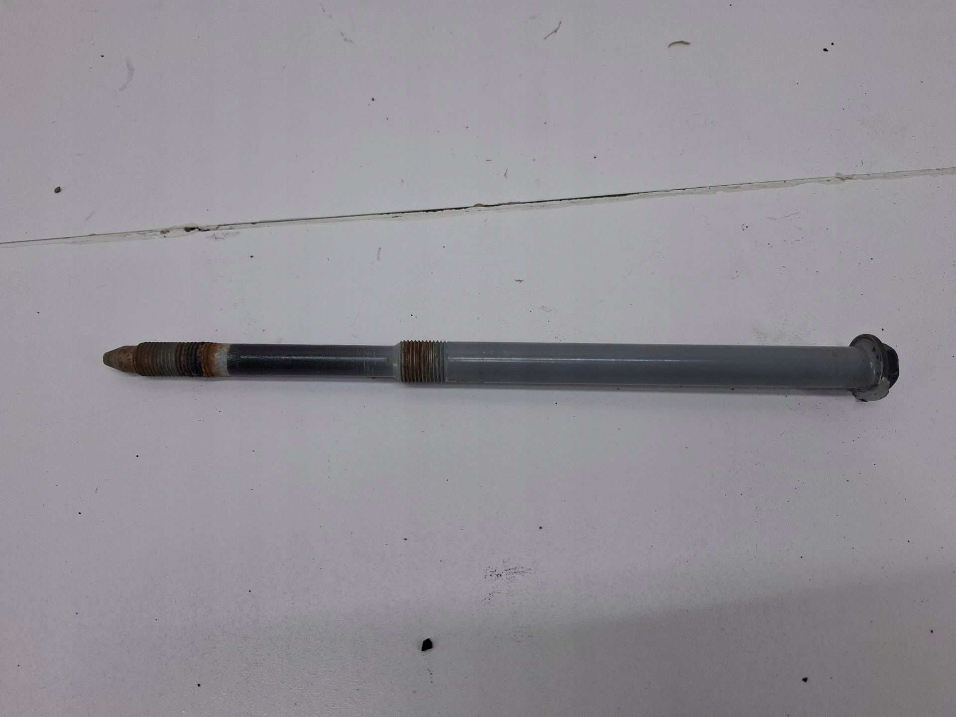 Vis Fixation sanek Avant Mazda 6 2 facelift GH 2011