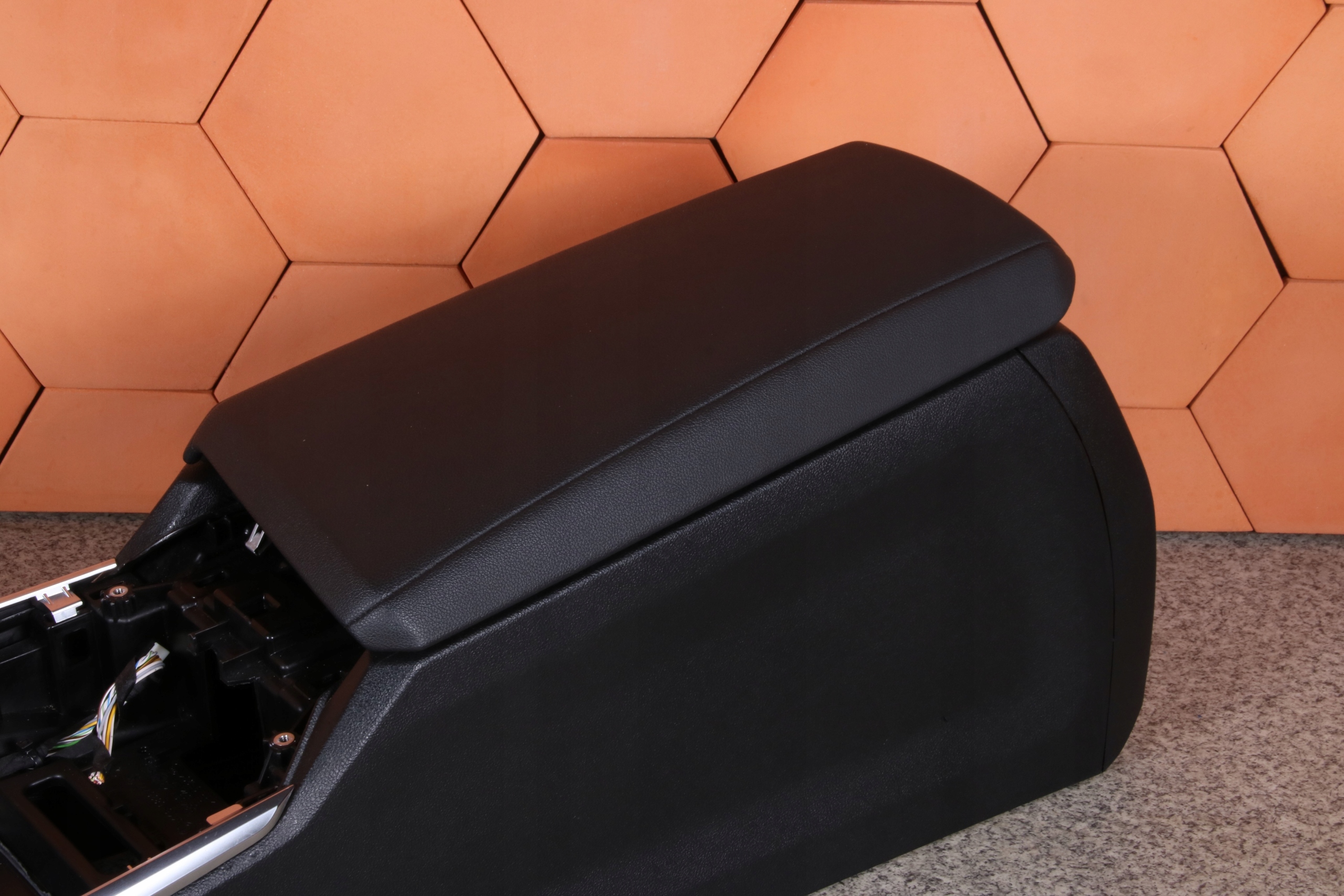 BMW G20 G21 G22 G23 TUNEL central armrest