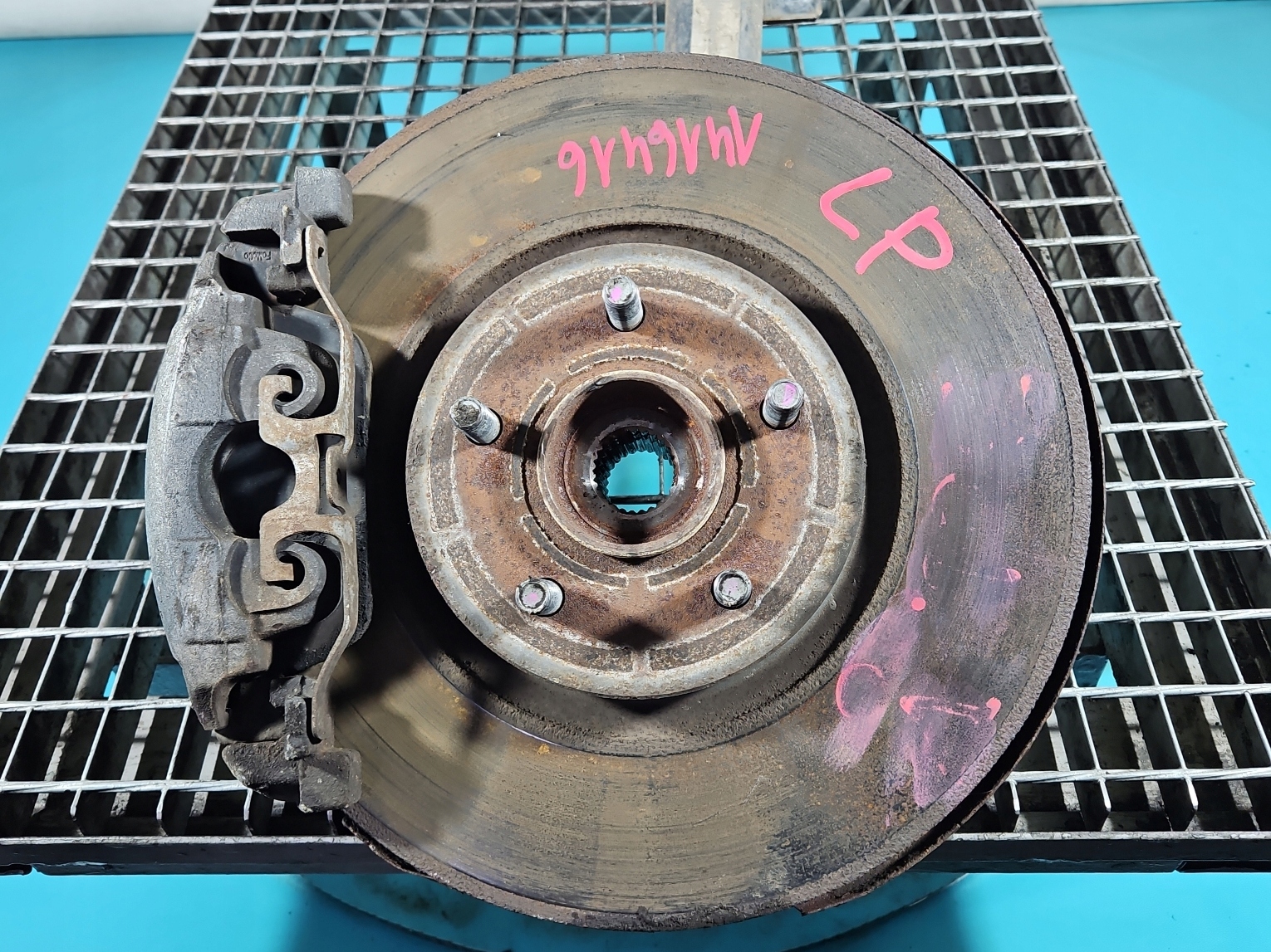 поворотный кулак, цапфа левый ступица перед 1.5 FORD Escape III MK2 12-