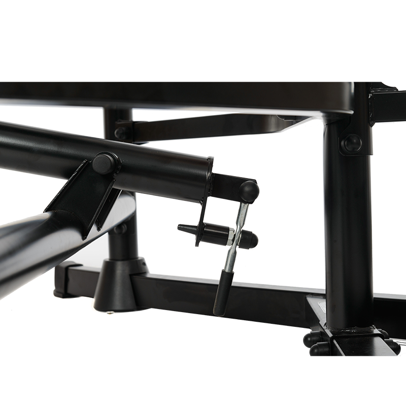 Zestaw do ćwiczeń ATLAS z wyciągiem motylki + ławeczka z modlitewnikiem HMS Waga produktu z opakowaniem jednostkowym 71 kg