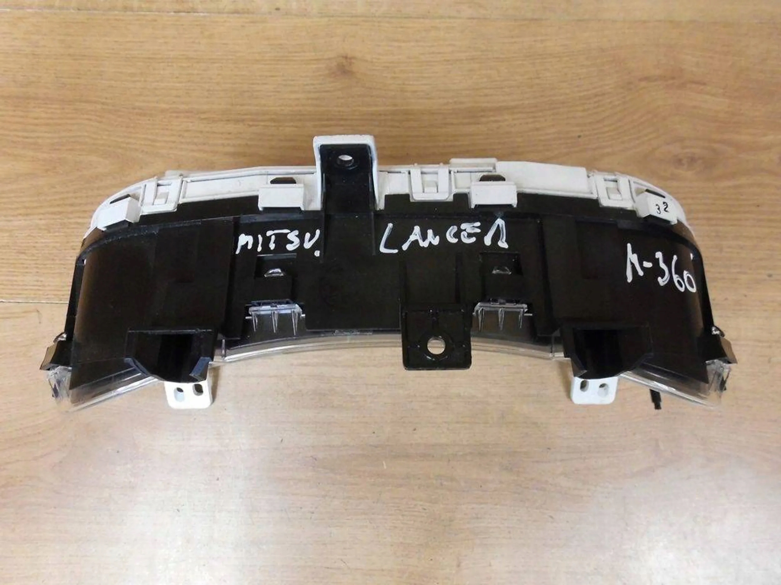 Mitsubishi Lancer X 2008 1.8 BENZ dials EUROPA