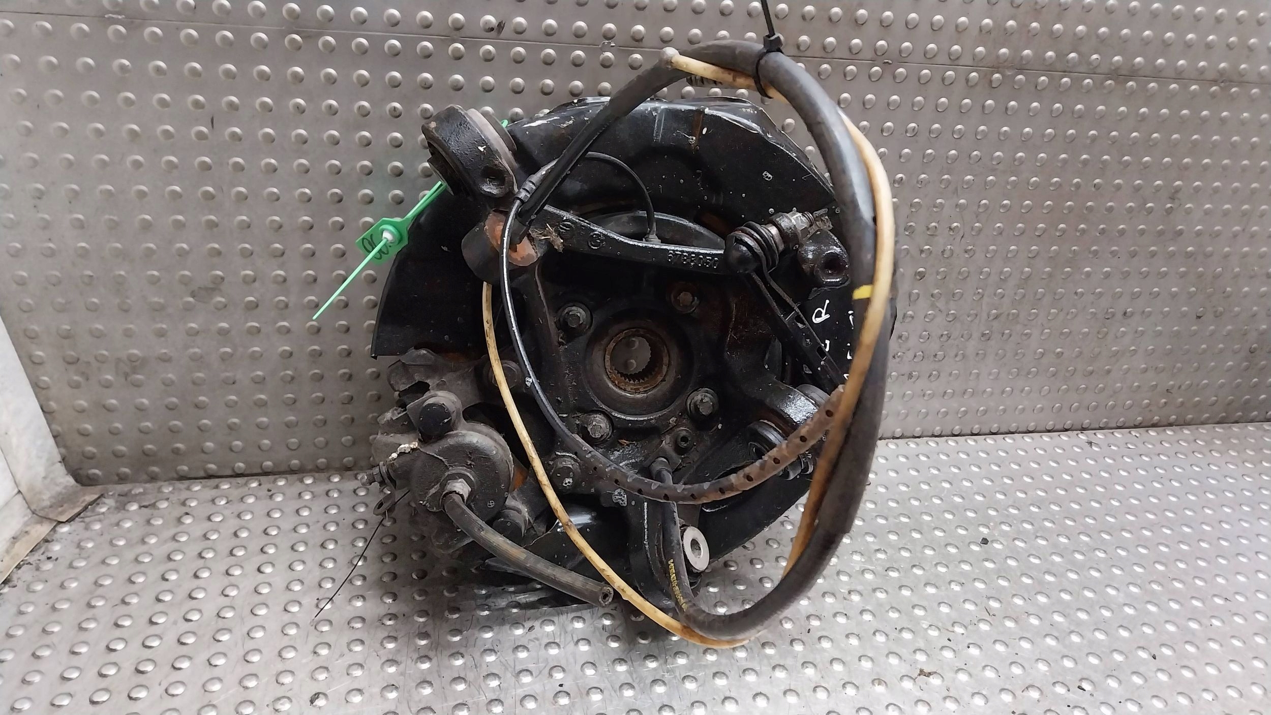 otoč čepu pravý záď 6788050 BMW X1 E84
