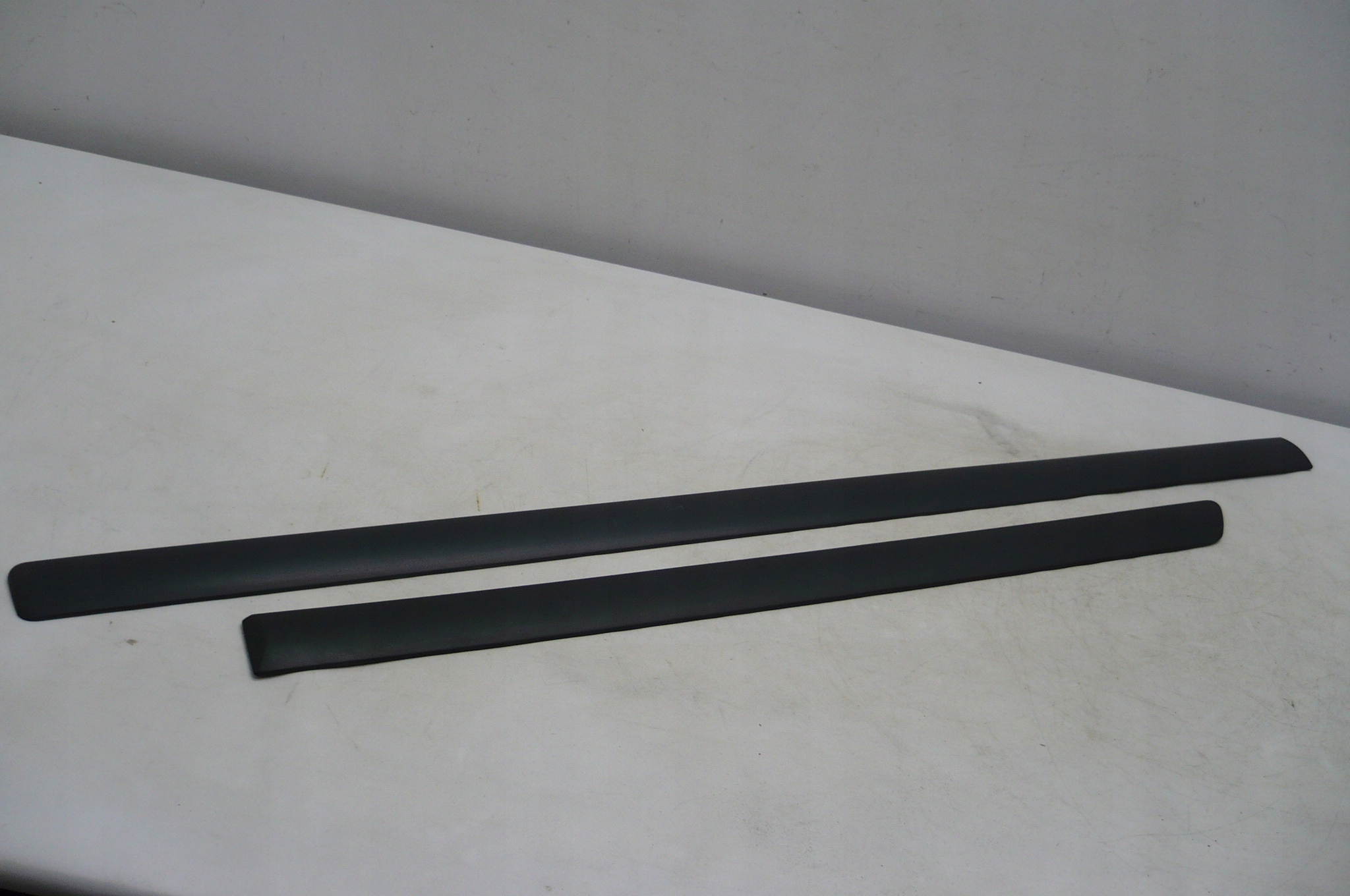 SKODA OCTAVIA II 2 moulding door left front + rear part 2004-08 rok