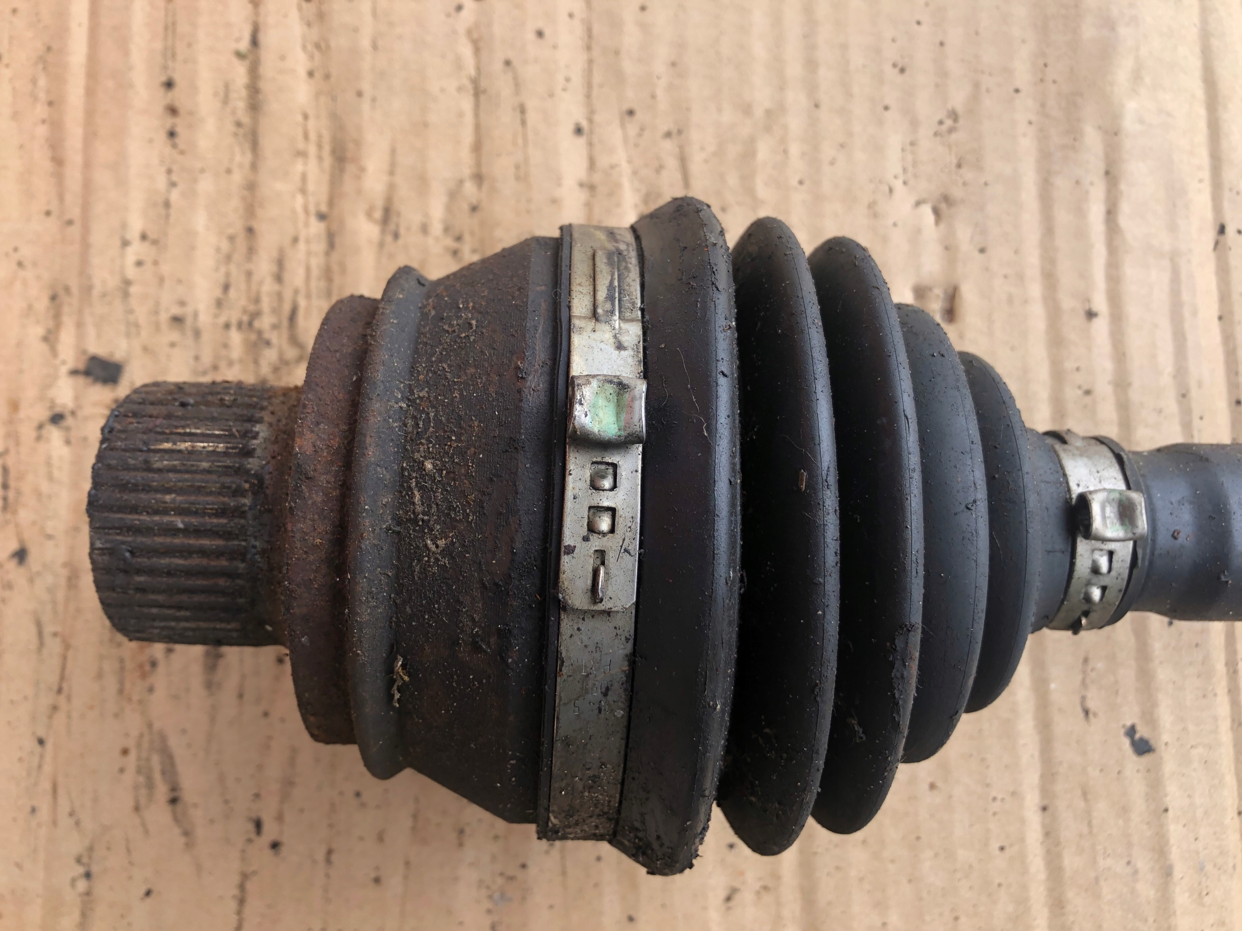 semi-axis left right AUDI A4 B8 8K0407271Q