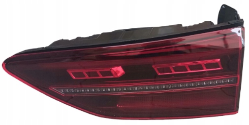 Volkswagen Golf VIII 2019 – Hatchback, Vnitřní Zadní Světlo, Pravá Led Lampa, Nová