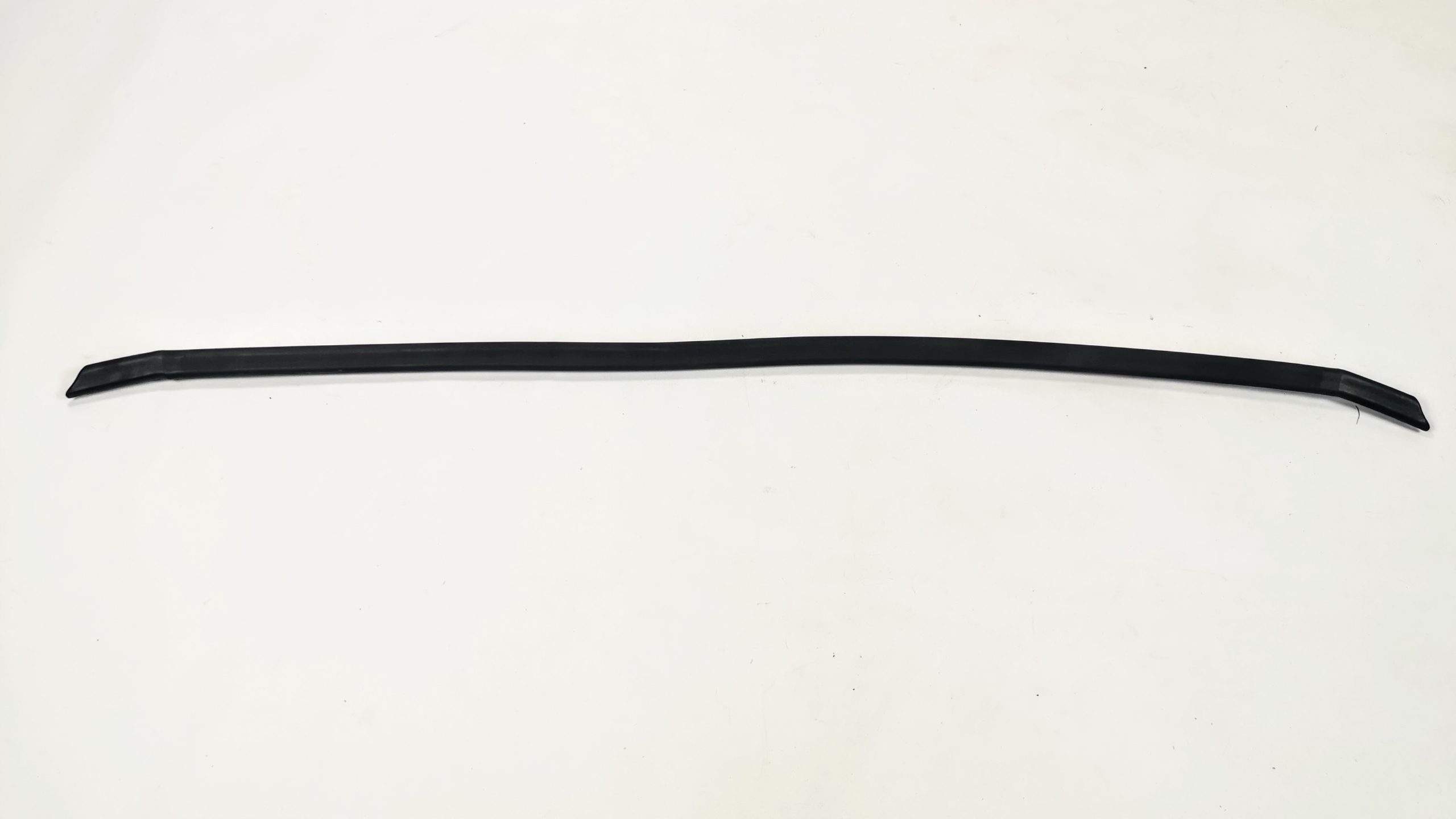 USZCZELKA MASKI VW ARTEON 3G8823707 Producent części Volkswagen OE