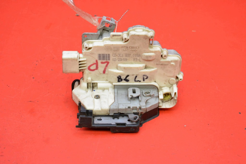 lock door left front front EU 3C1837015A VW PASSAT B6 05-10