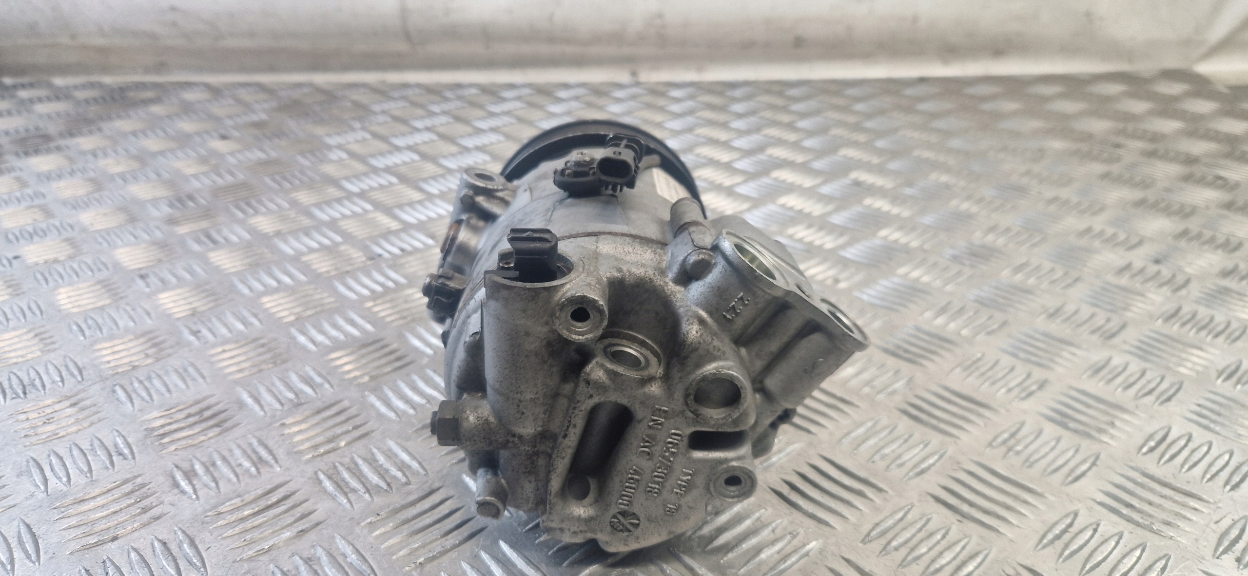 compressor of the air conditioning compressor; OPEL MERIVA B 1.4B 06573018