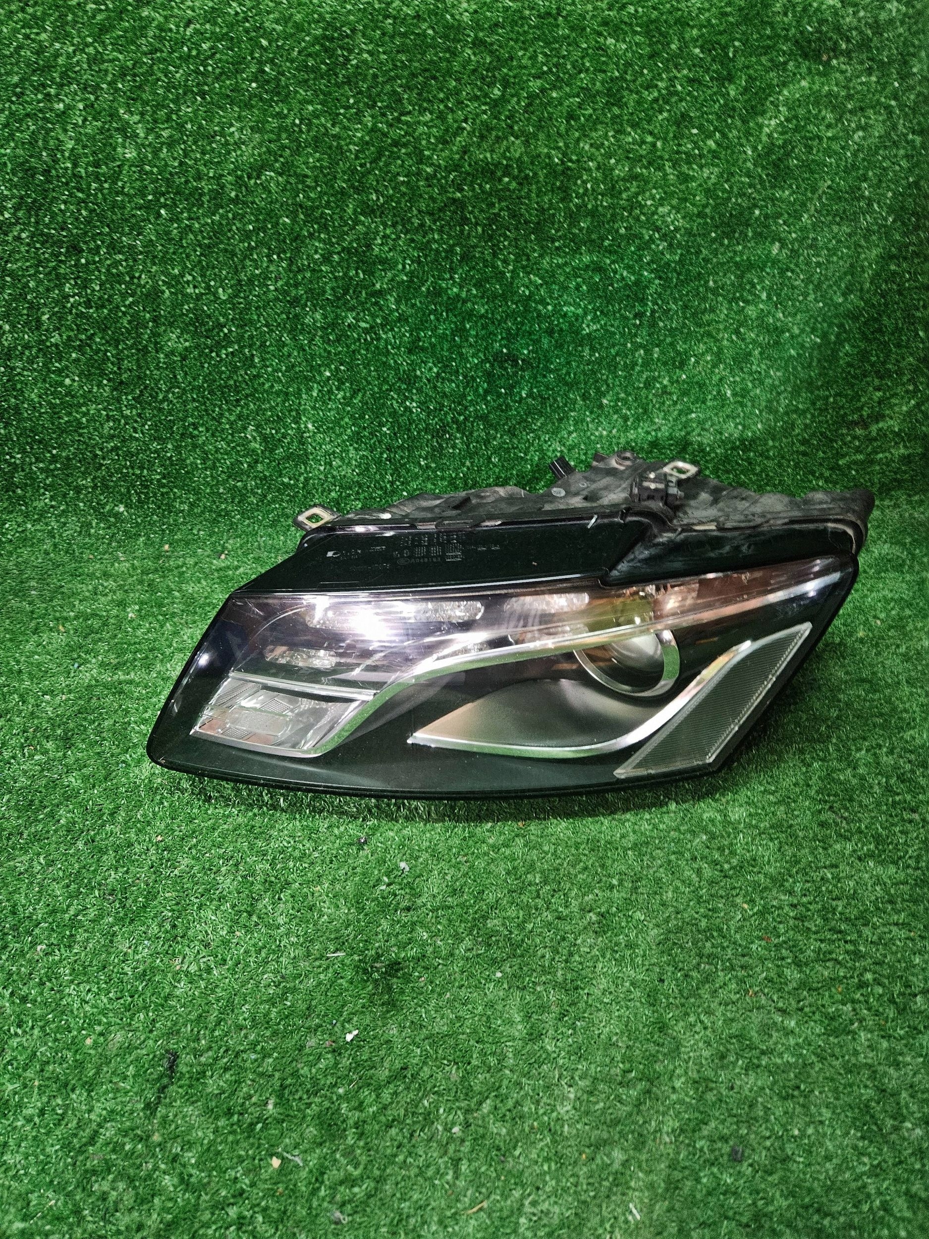 REFLEKTOR levý předek AUDI Q5 8R 8- XENON NR.R1759