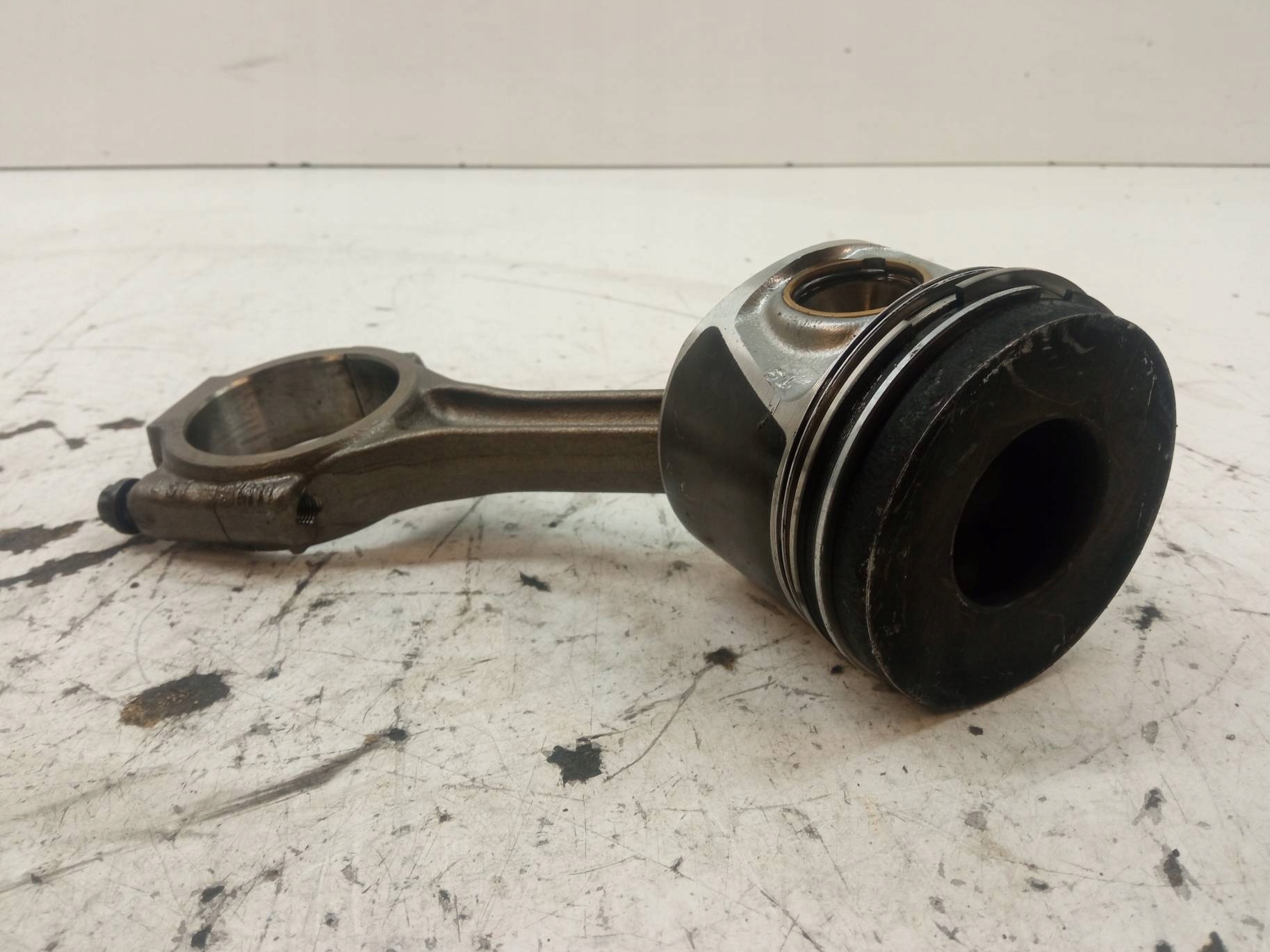 piston connecting rod 2.0 TDI Mitsubishi Outlander II (2005-2013)