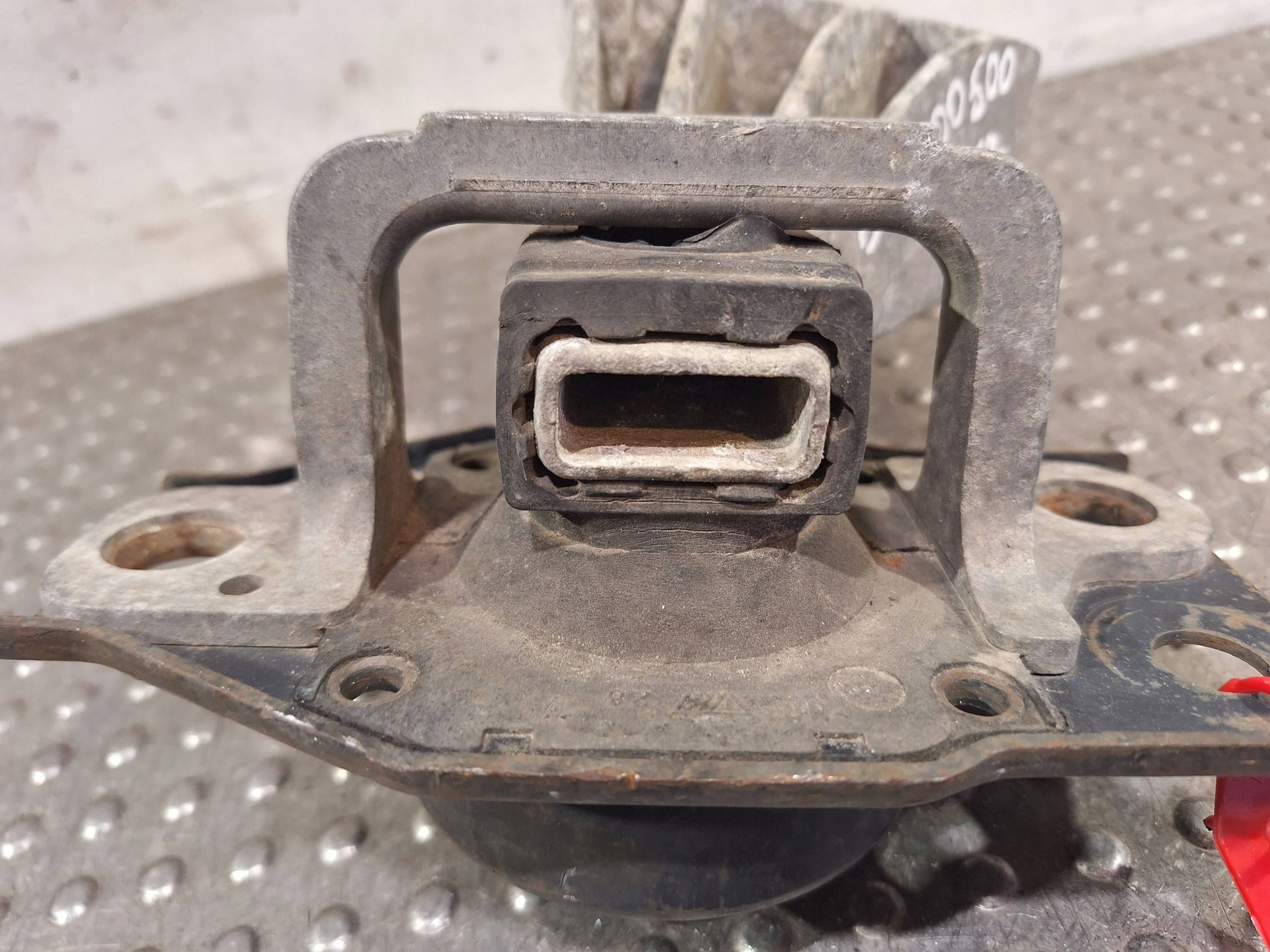 holder engine mount 500900500 RENAULT SCENIC II LIFT 1.5 DCI 06