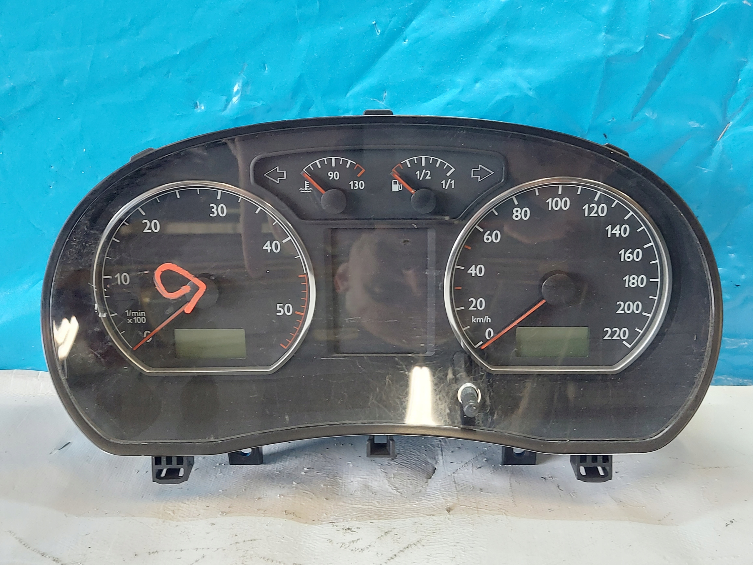 dials clock VW POLO 1.4 TDI 9N 6Q0920801M