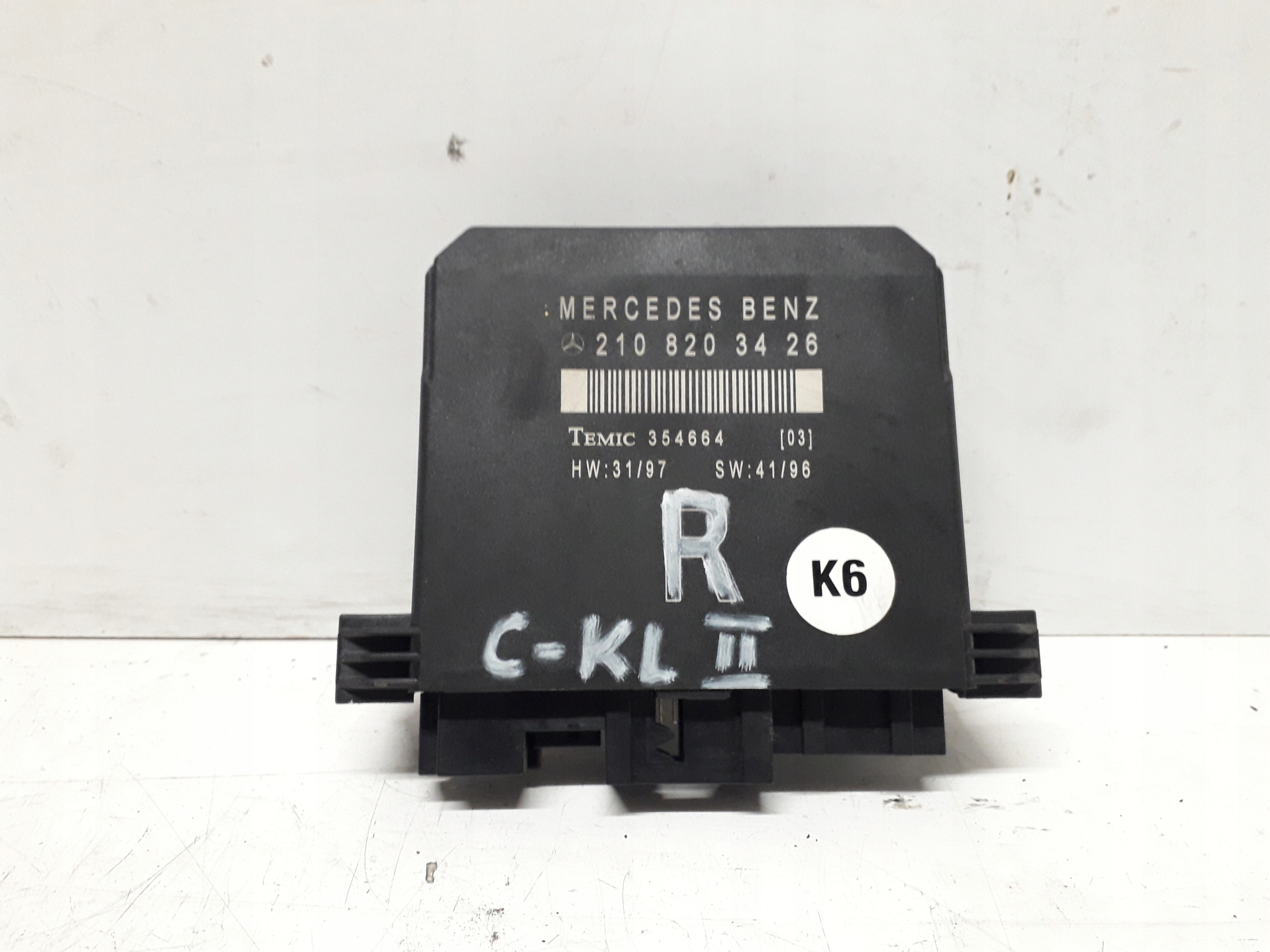 MERCEDES C KLASA W202 93-01 MODUŁ STEROWNIK DRZWI PRAWY PRZÓD 2108203426