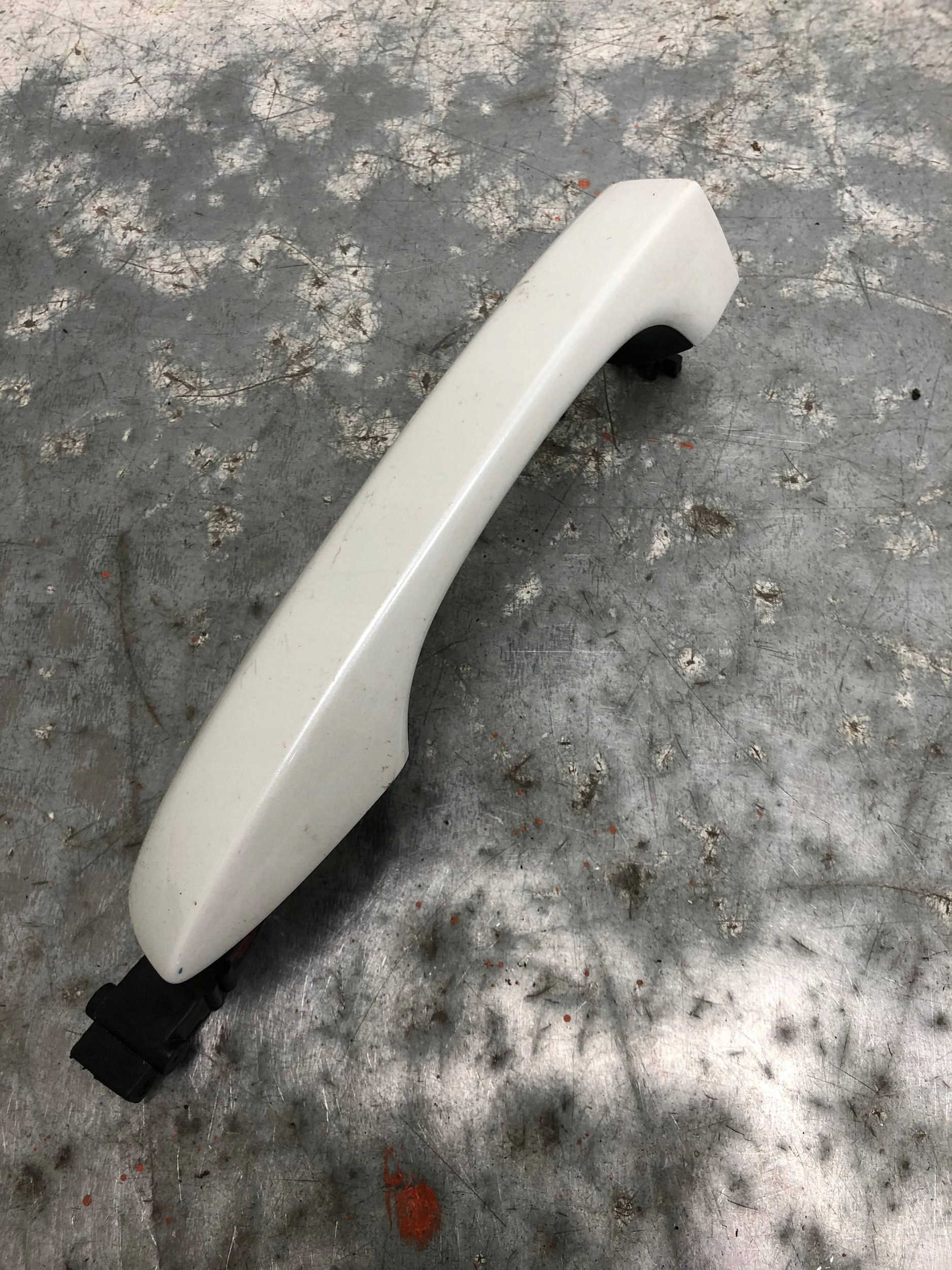 handle exterior right front VW TIGUAN ALLSPACE 5NN837206B