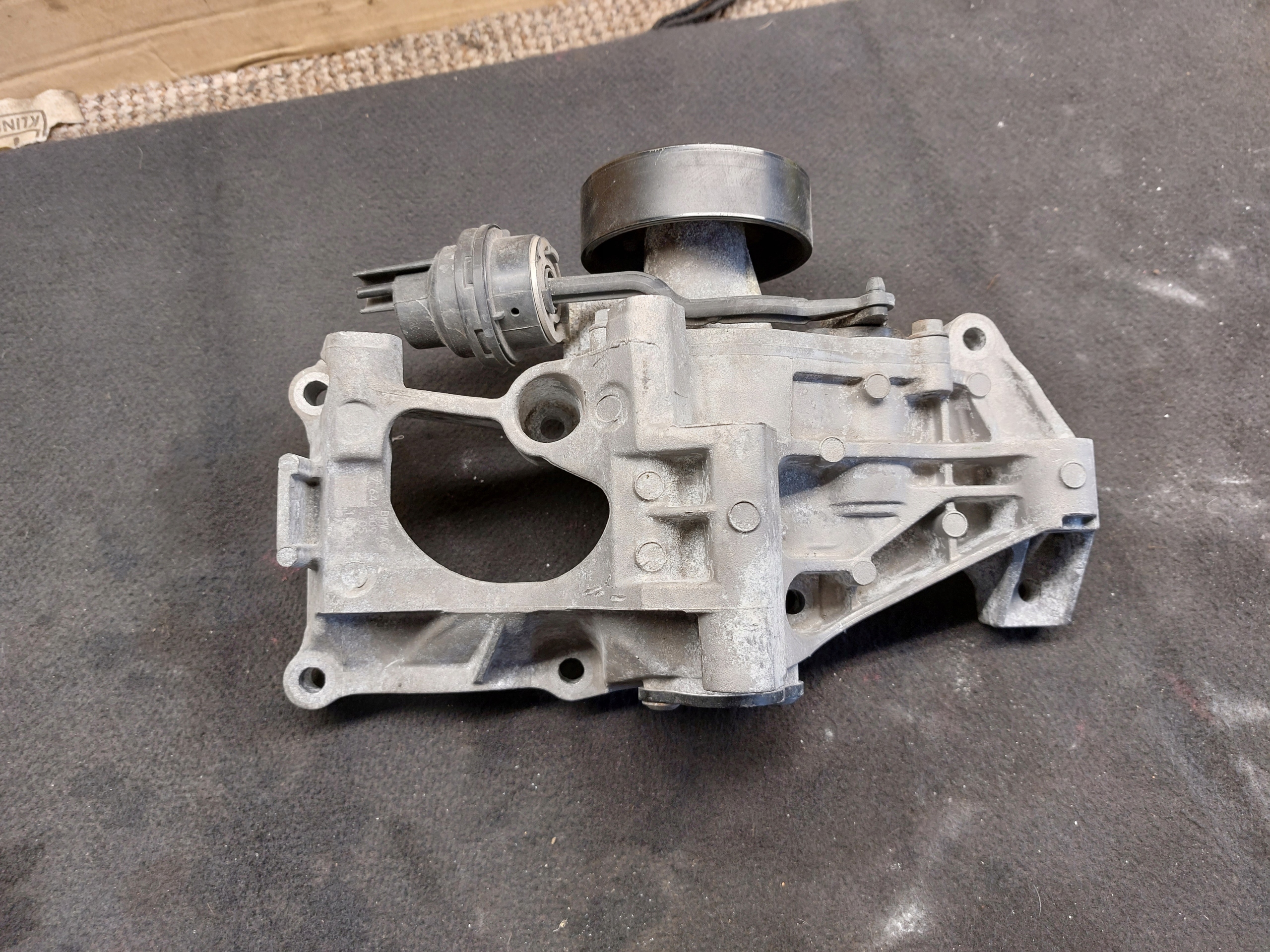 water pump BMW F30 18r