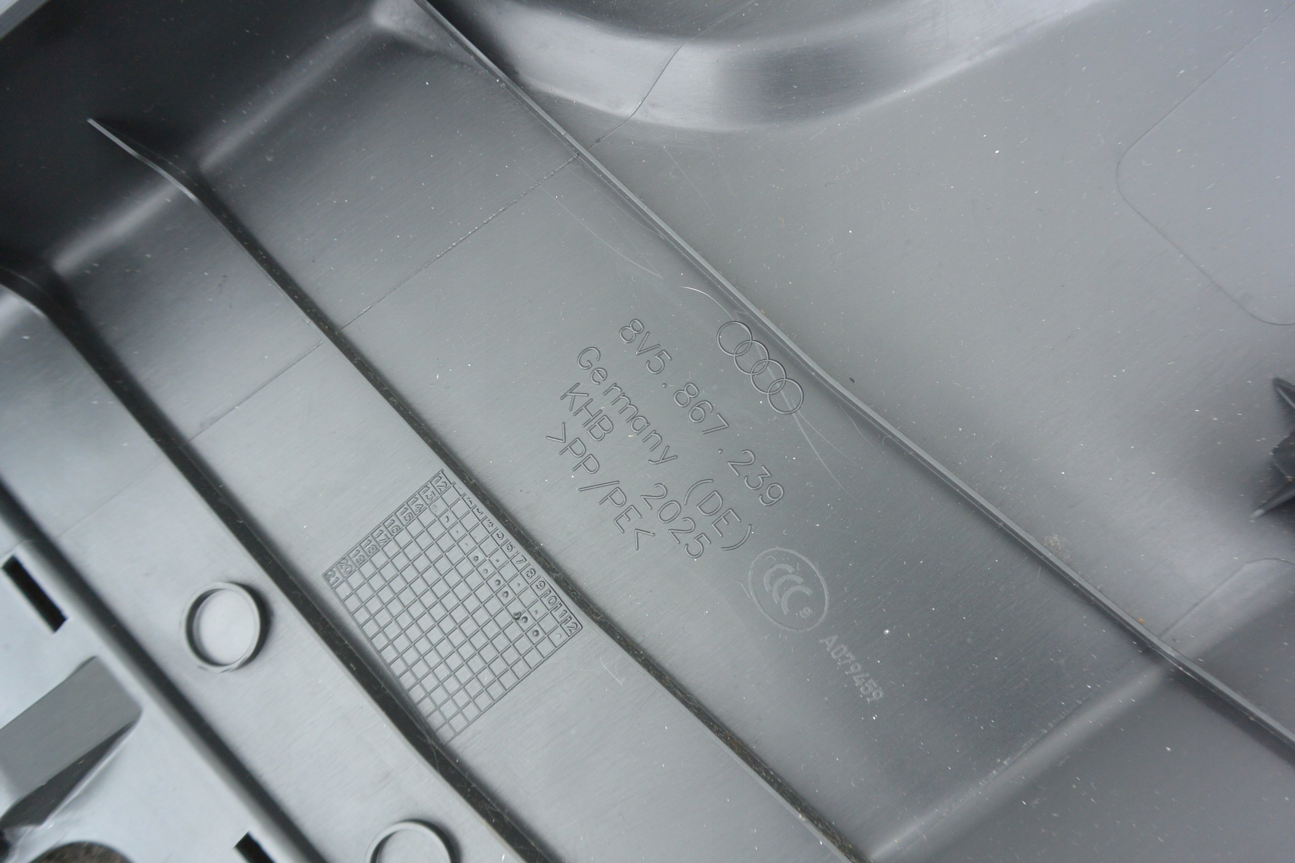 cover side SLUPKA B lower left right AUDI A3 8V KOMPLET