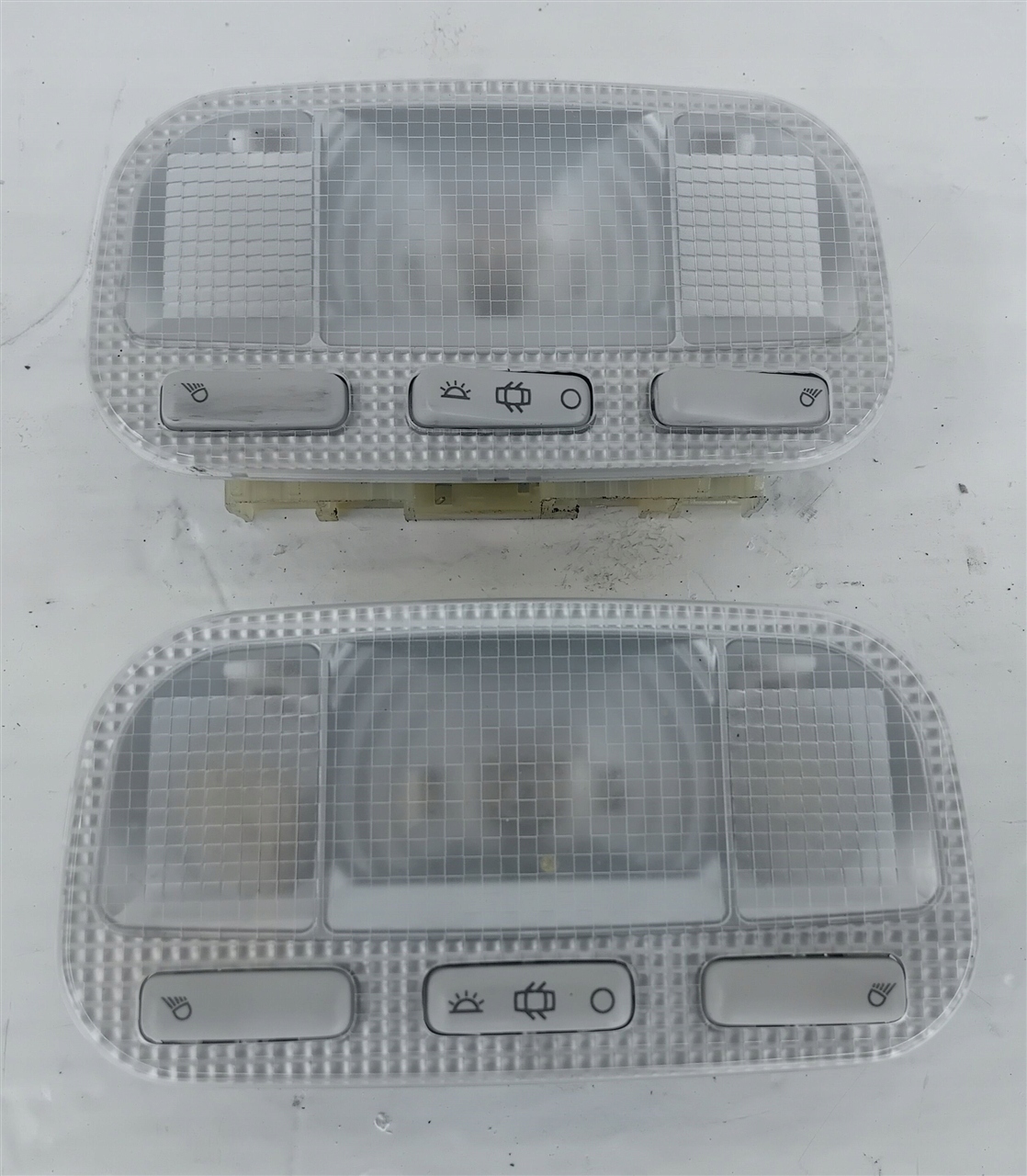 лампочка Обшивка потолка Освещение Кузова CITROEN C5 III X7 9680713880