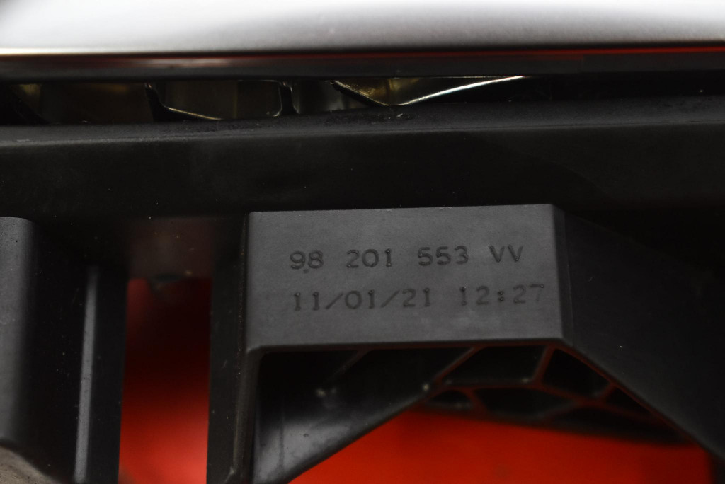 handle inner left front CHROM 98201553VV PEUGEOT 2008 2 II 19-21