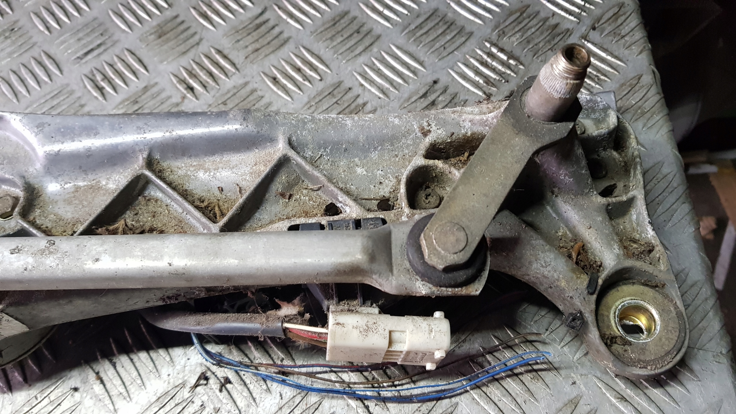 BMW E38 7 Wischergestänge vorne