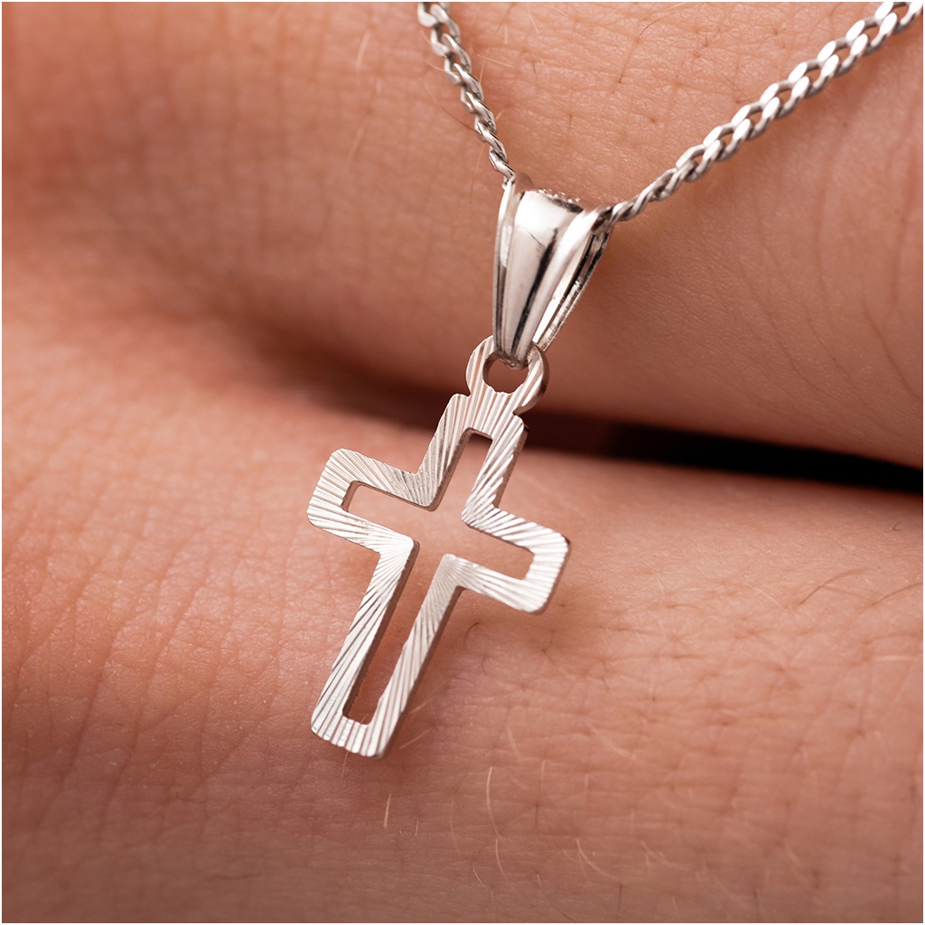 Srebrny KRZYŻYK męski drobny diamentowany zawieszka srebro 925 rodowane Materiał srebro