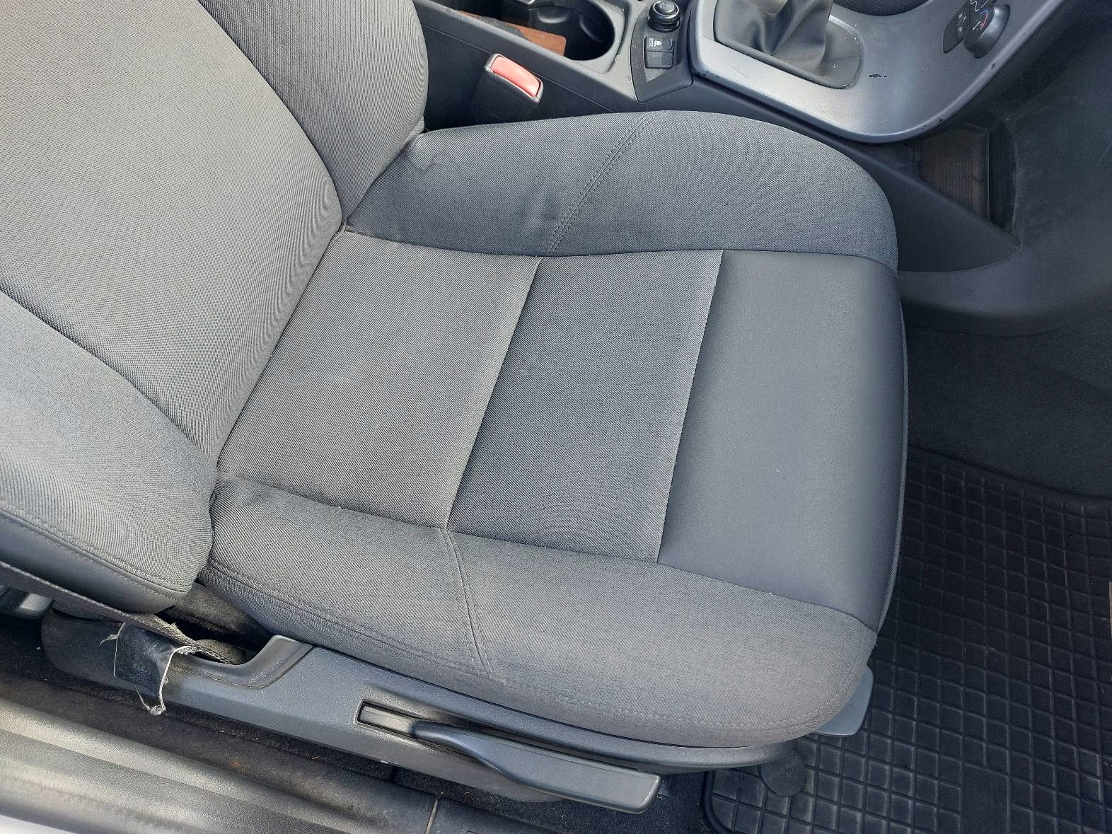 seats KOMPLET left right seat rear part + side VOLVO V50 and