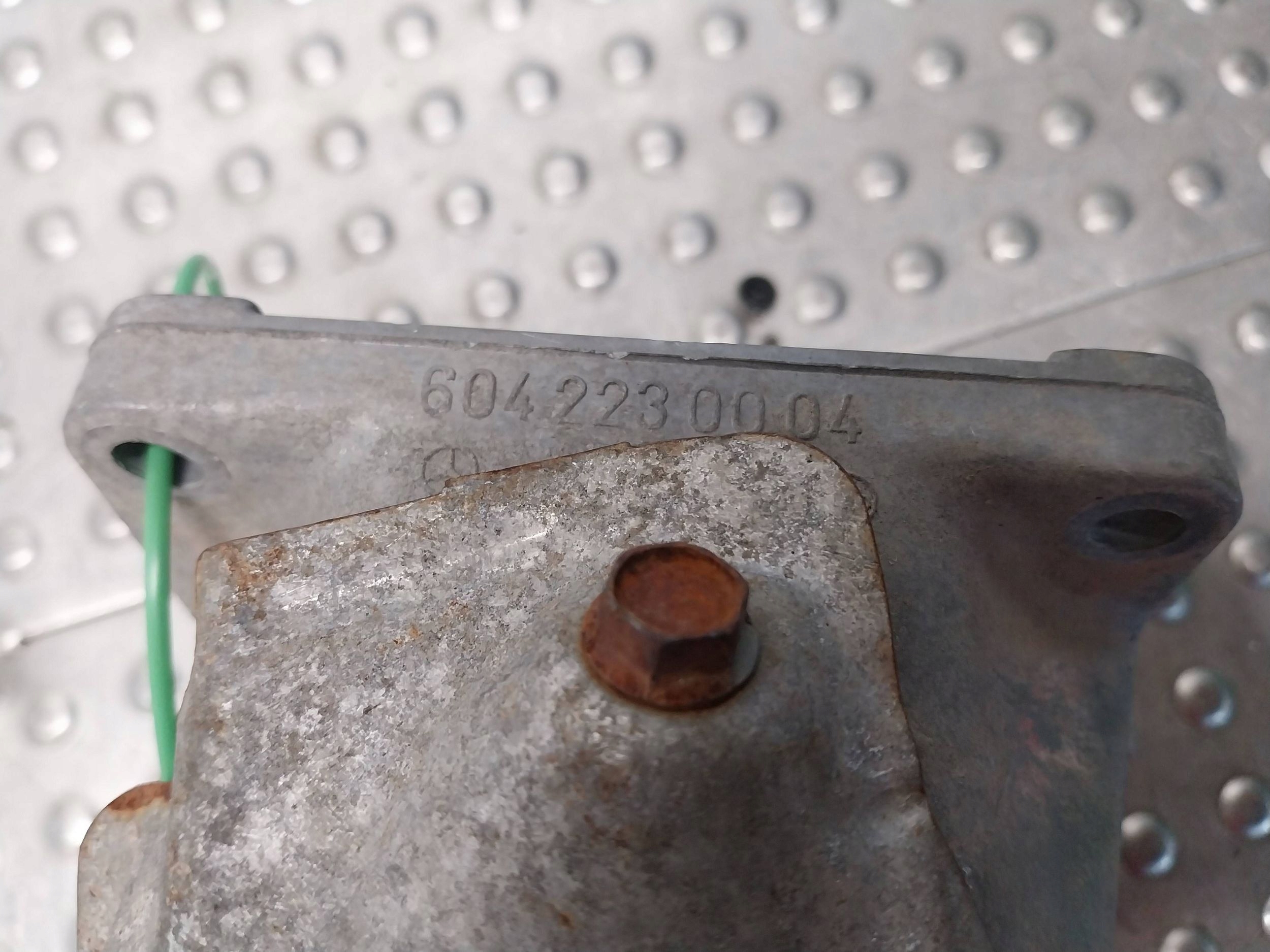 engine mount 6042230004 MERCEDES W202 1.8