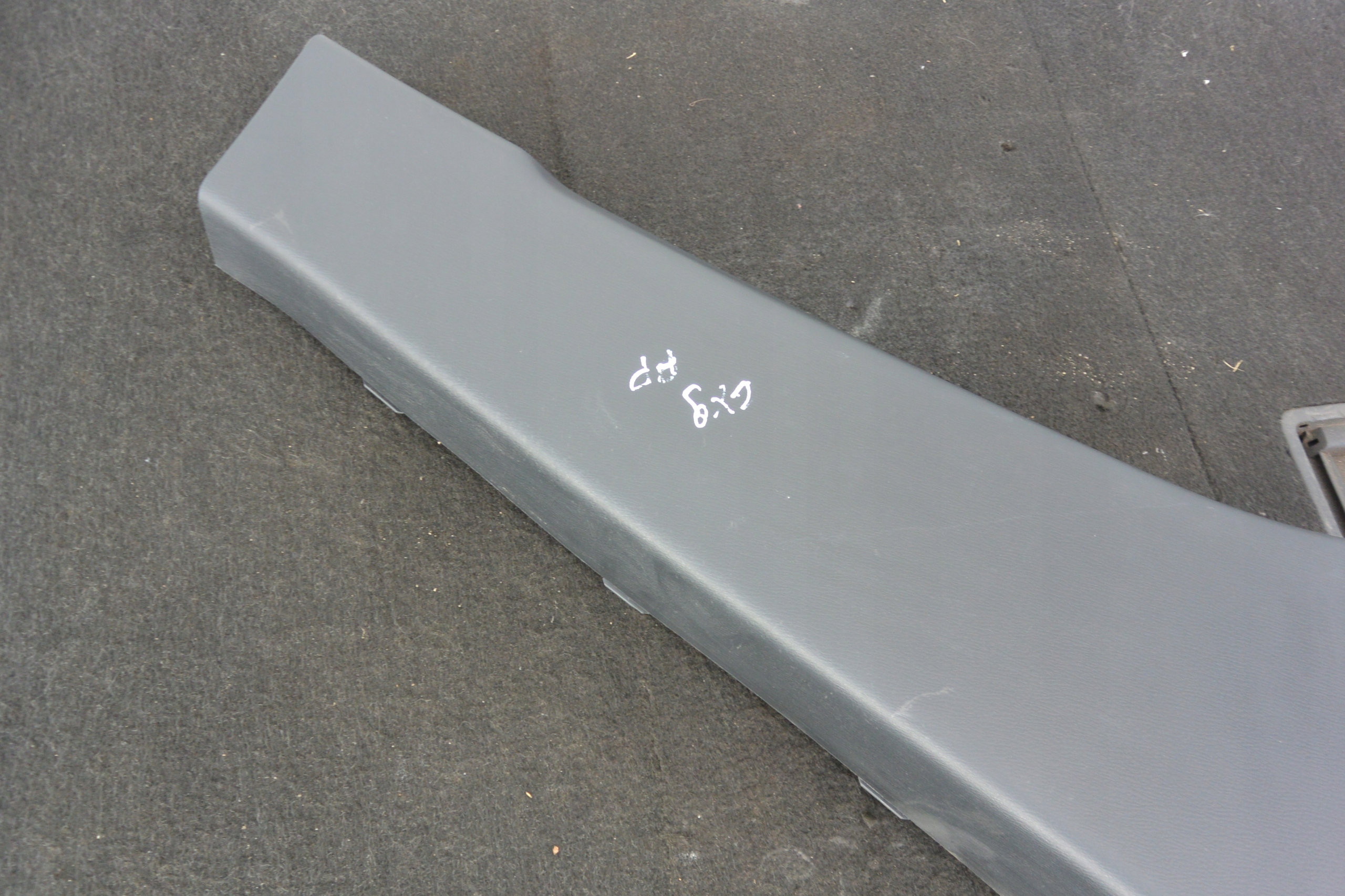 cover SLUPKA central right MAZDA CX9