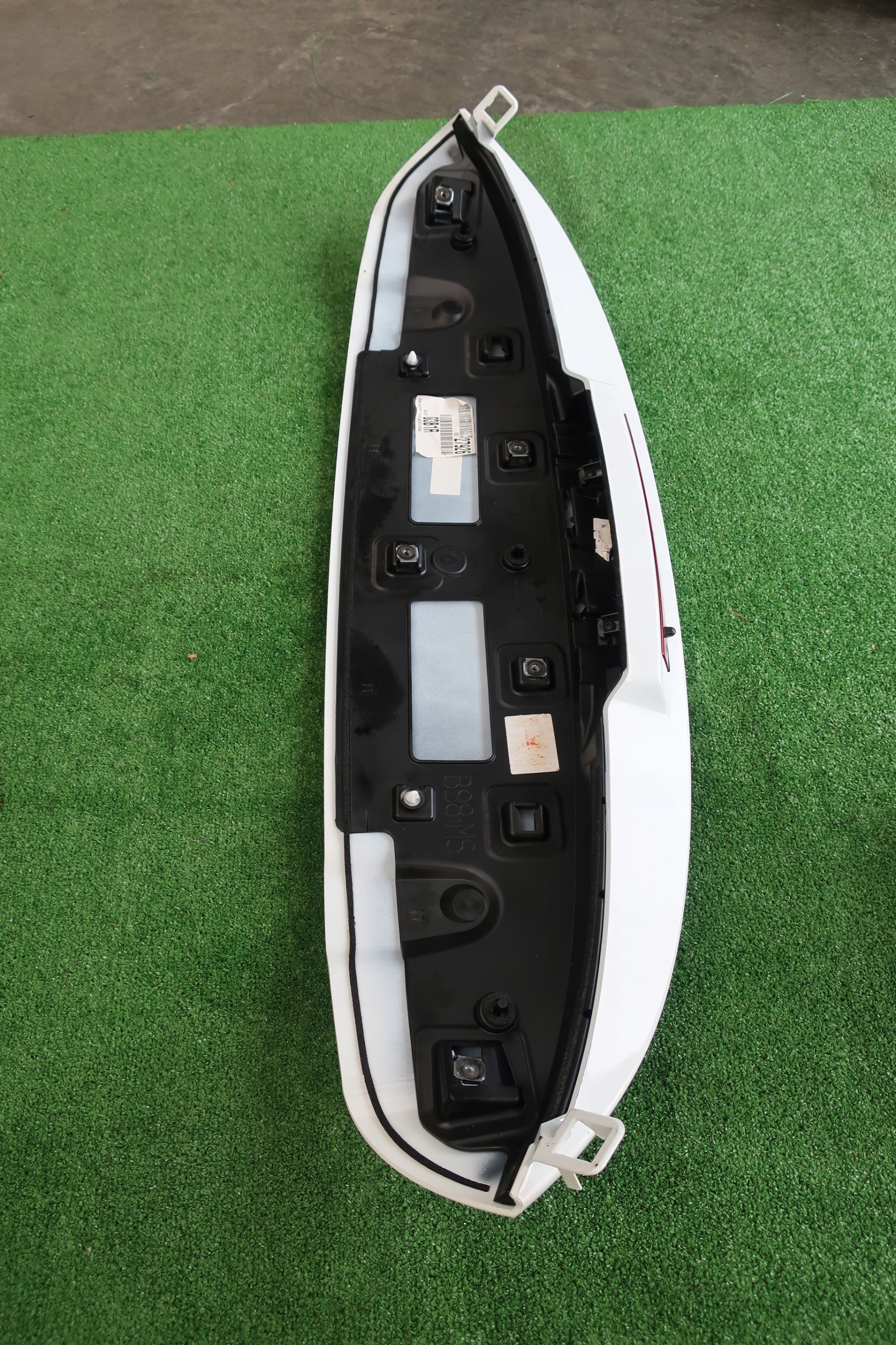 cap bonnet boot rear part STOP RENAULT CLIO IV HATCHBACK 2013R > DW369