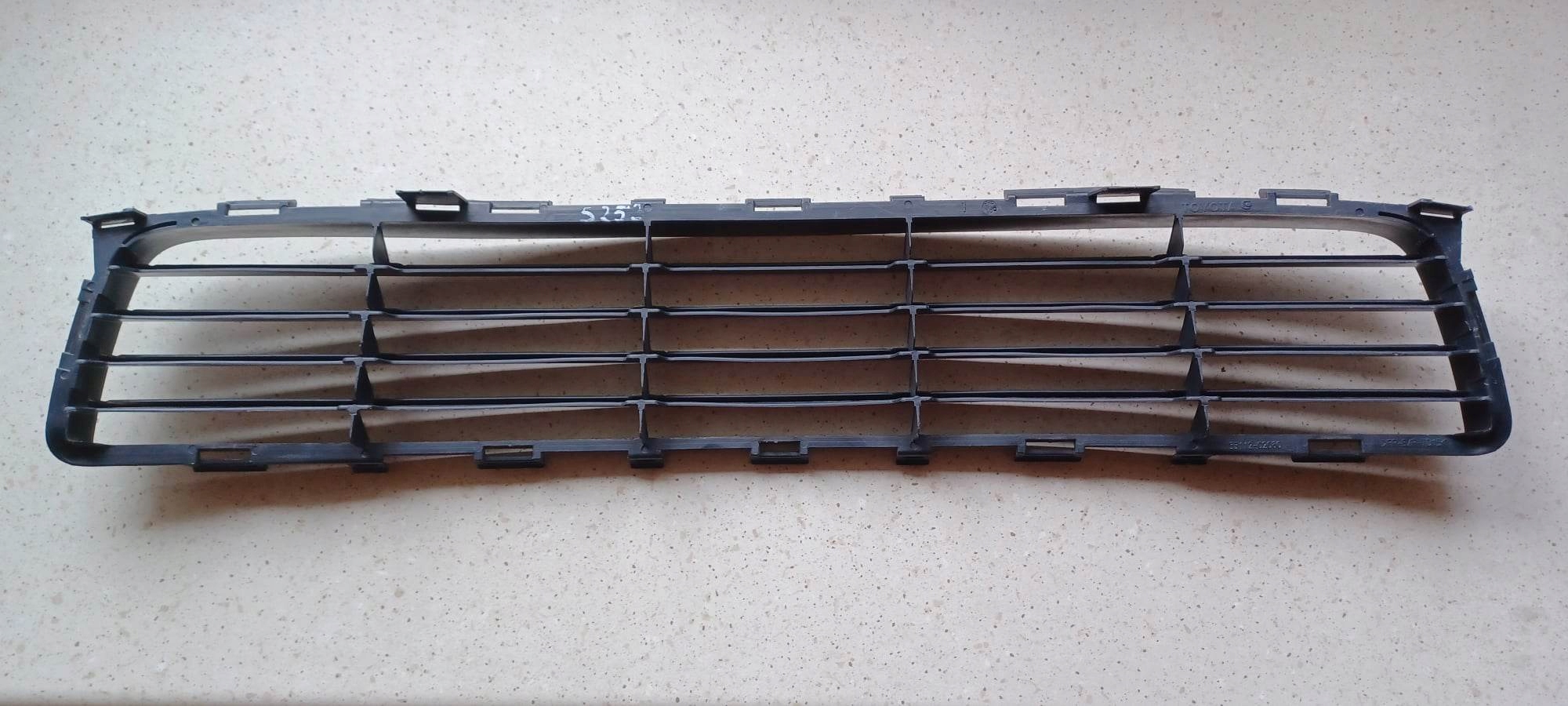 griglia medio Paraurti TOYOTA AURIS e 5311202080