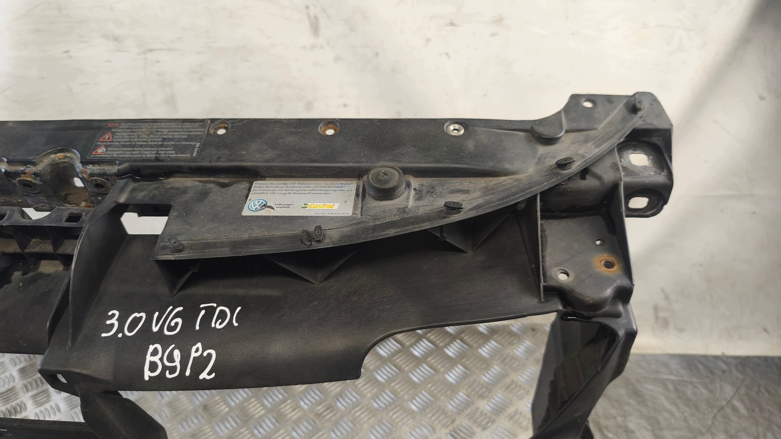 pillar iron support panel for radiators VW PHAETON 3.0 V6 TDI 2006r