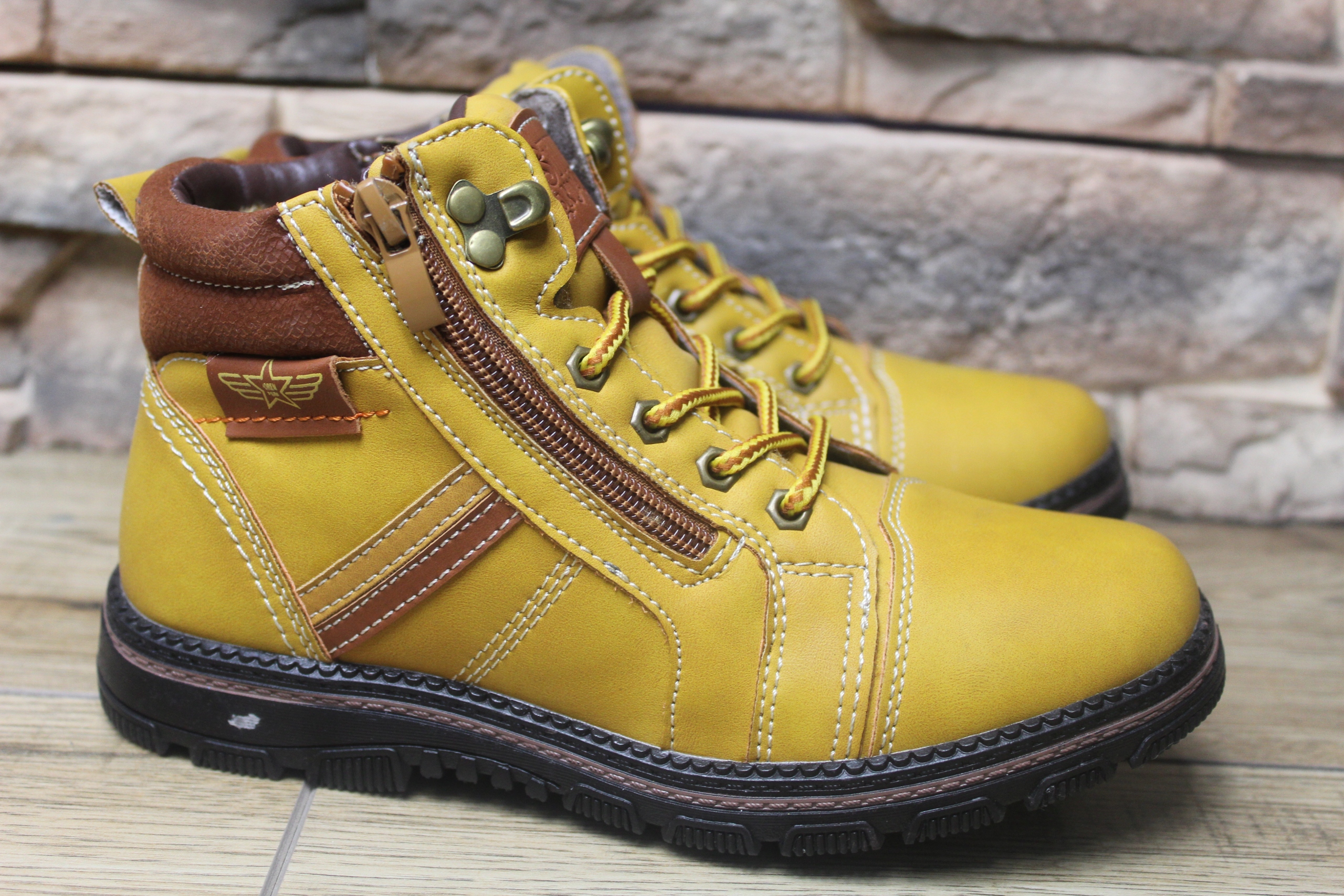 MODNE BUTY CHŁOPIĘCE ROZ. 34 Bohater brak