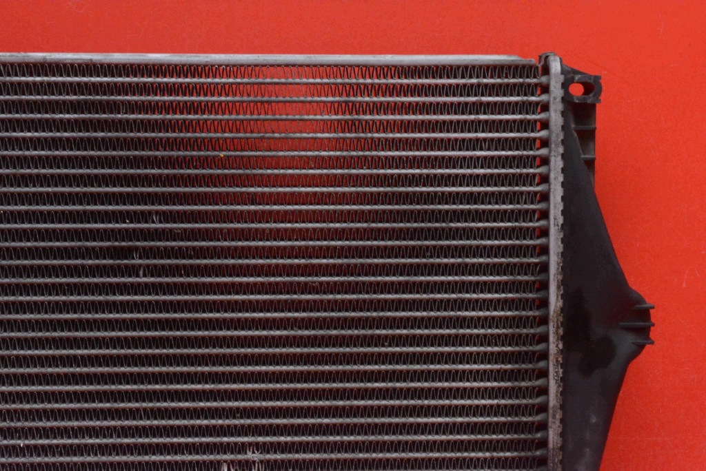 chladič intercooler 9161207A VOLVO S60 S80 a V70 II 2.4 D5 163 KM 00-05