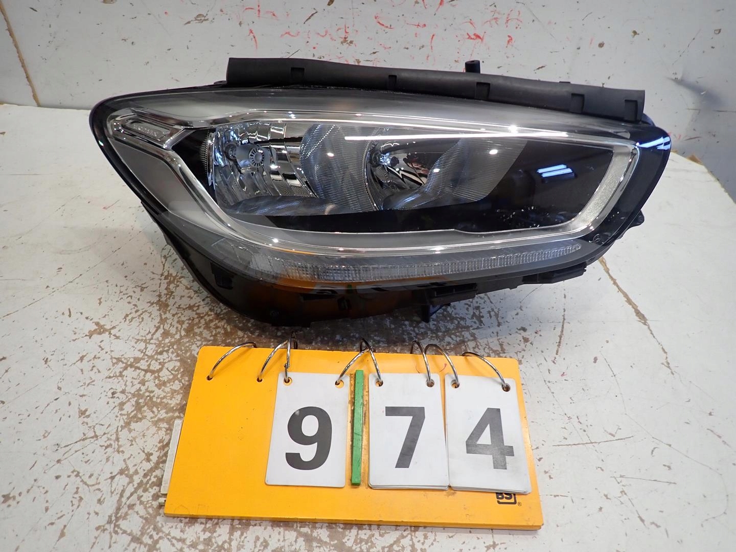 light front front right MERCEDES B-KLASA W247 2018- A2479067600