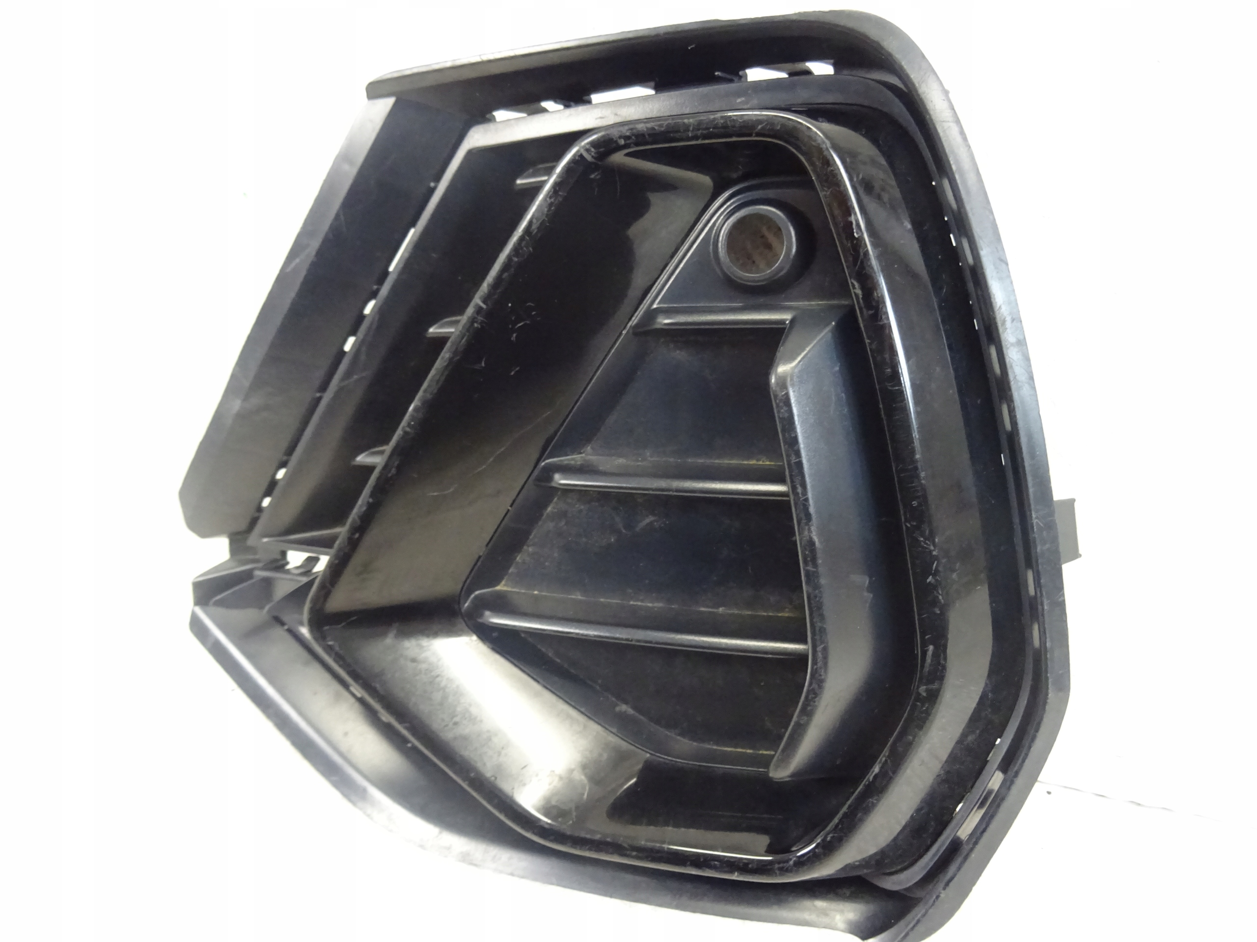 grid of a bumper front front left AUDI Q3 83A S-LINE 83A807681D