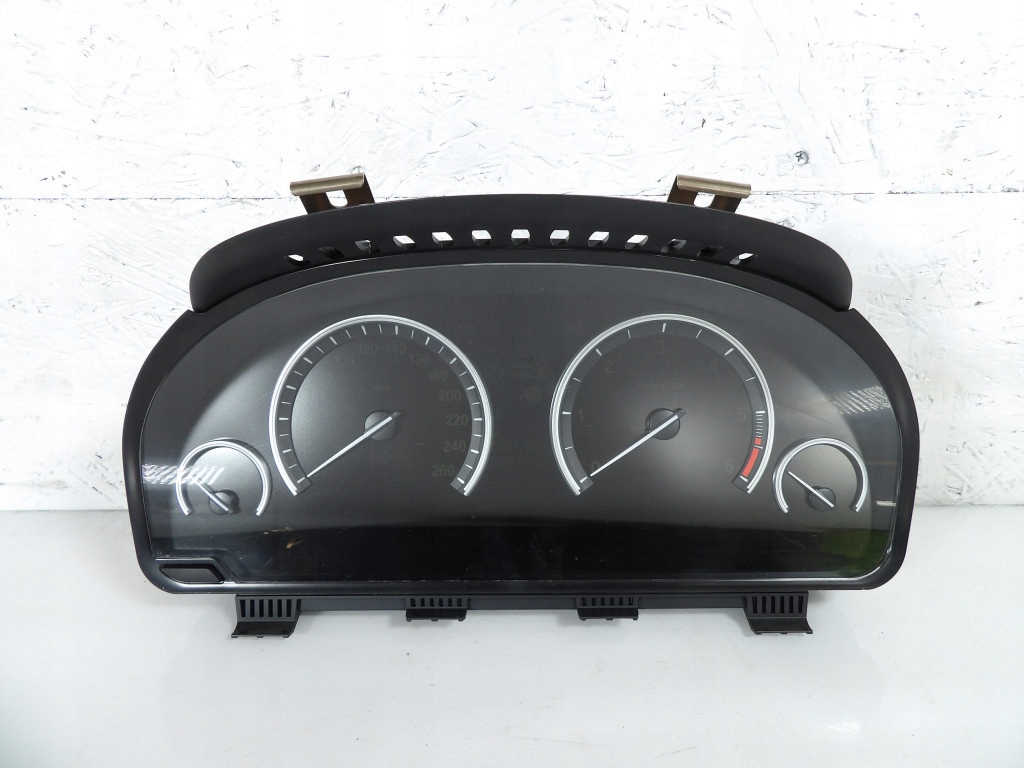 BMW 5 F10 F11 2.0D dials 9280464