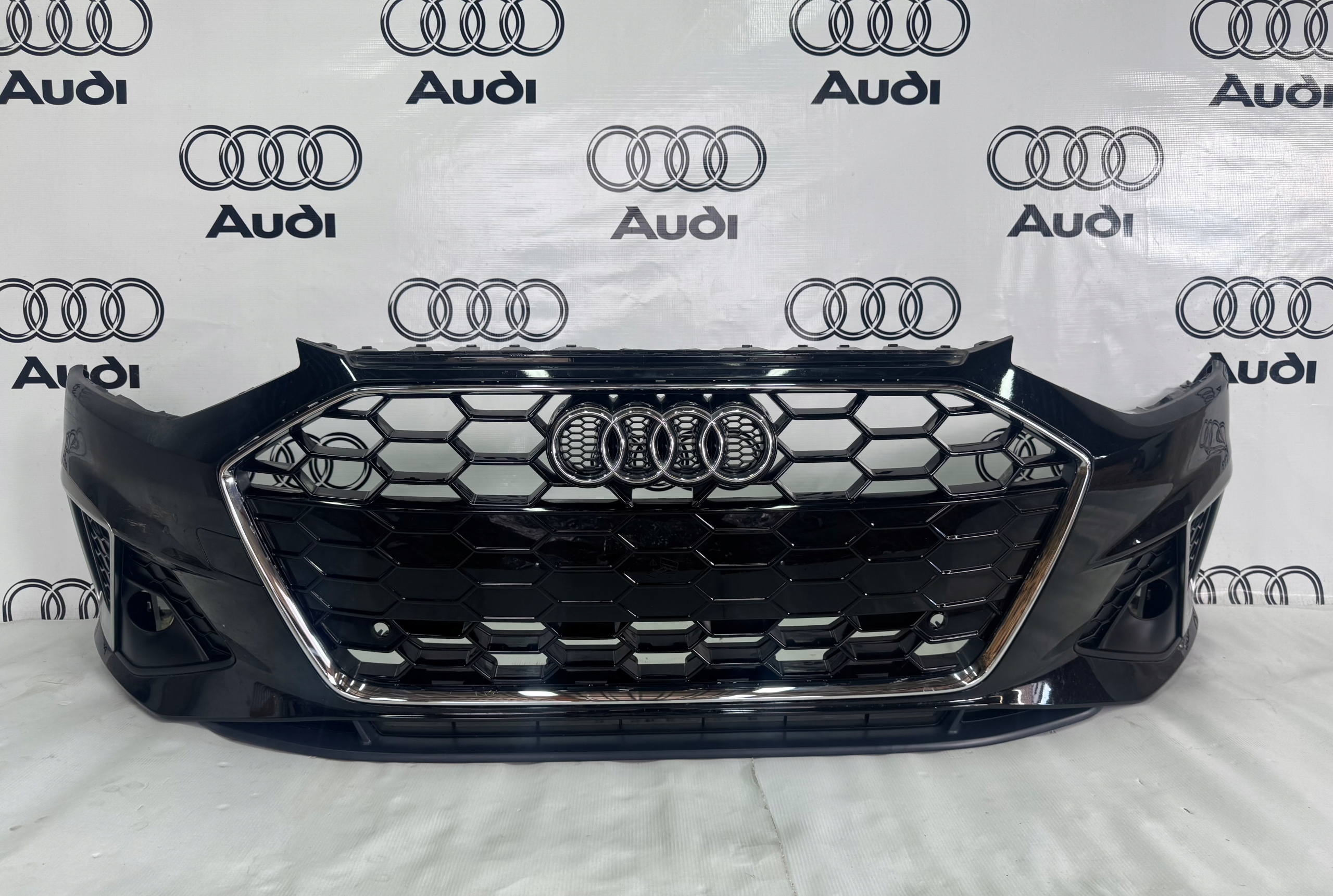 ZDERZAK PRZEDNI PRZÓD AUDI A4 B9 8W0 LIFT S-LINE 4XPDC CHROM OE 2020-2024
