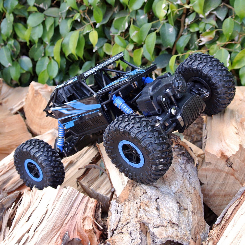 SAMOCHÓD ZDALNIE STEROWANY TERENOWY 4x4 AUTO RC Bohater brak