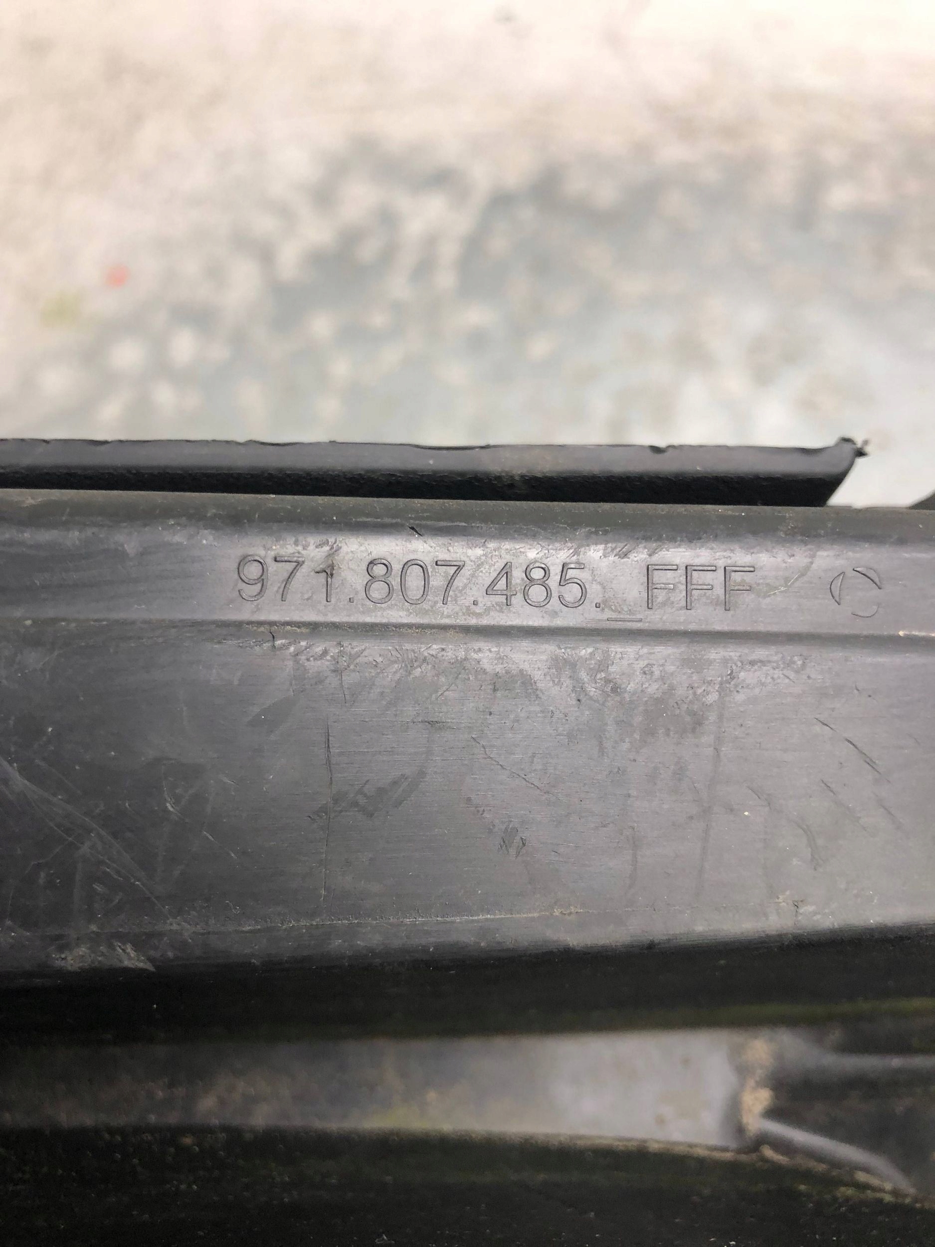 grid of a bumper left front PORSCHE PANAMERA 971 971807485