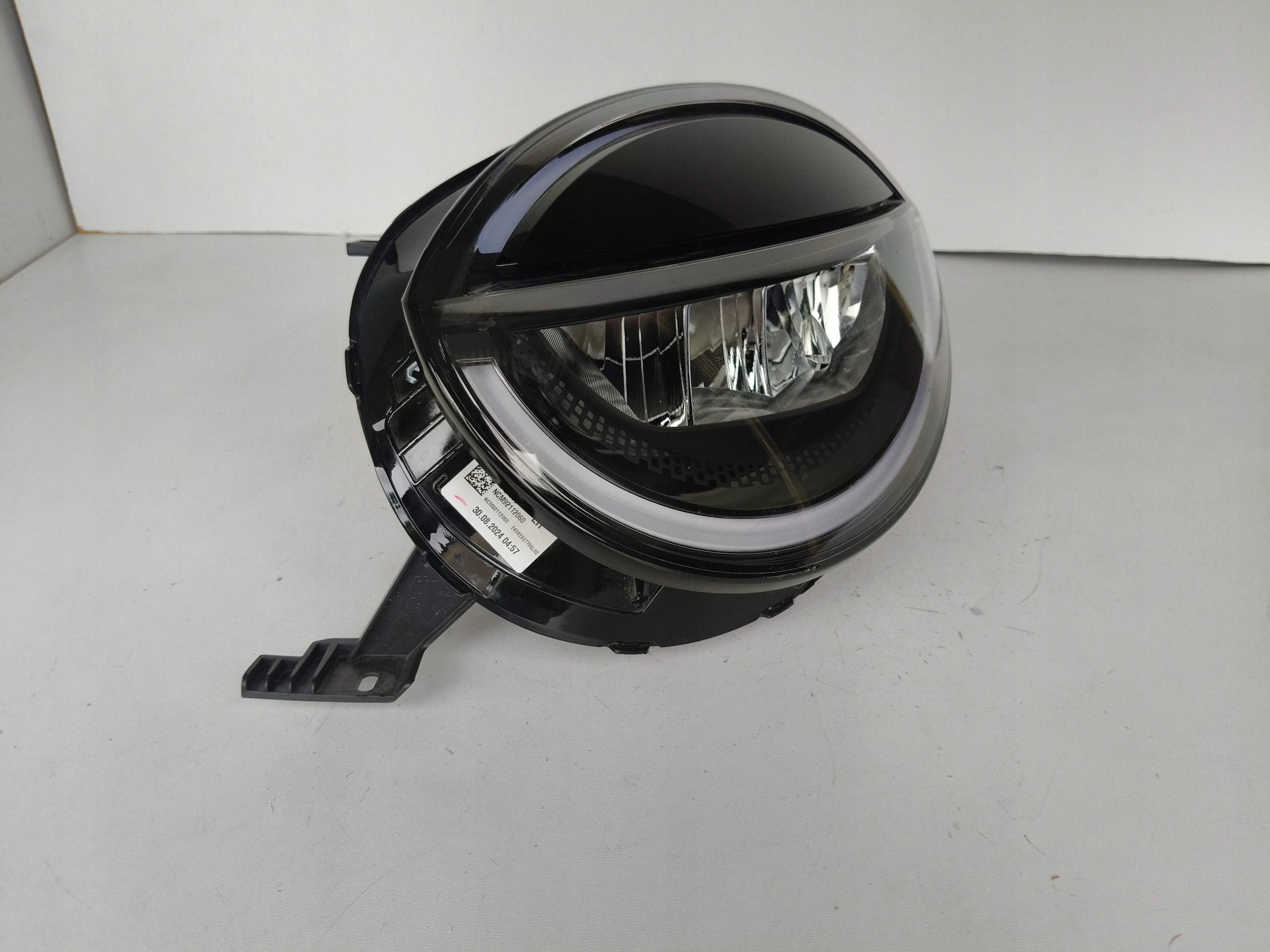light left REFLEKTOR FIAT 600 23- FULL LED