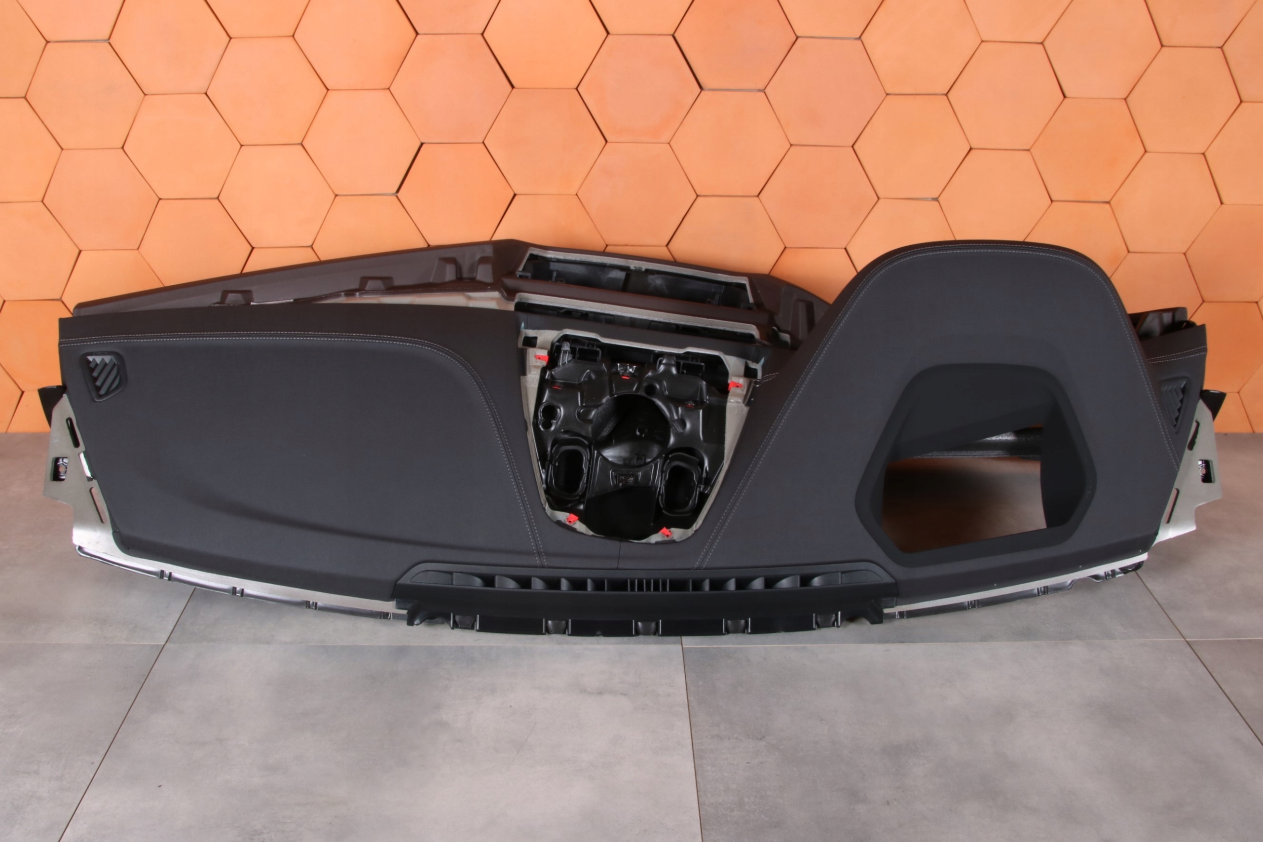 BMW G30 G31 LCI originál dashboard instrument panel console SENSATEC MOKKA HEAD UP