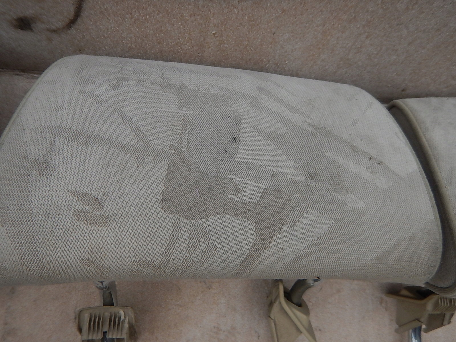 Mercedes E klasa W210 sedan rear. arm rests kanapy