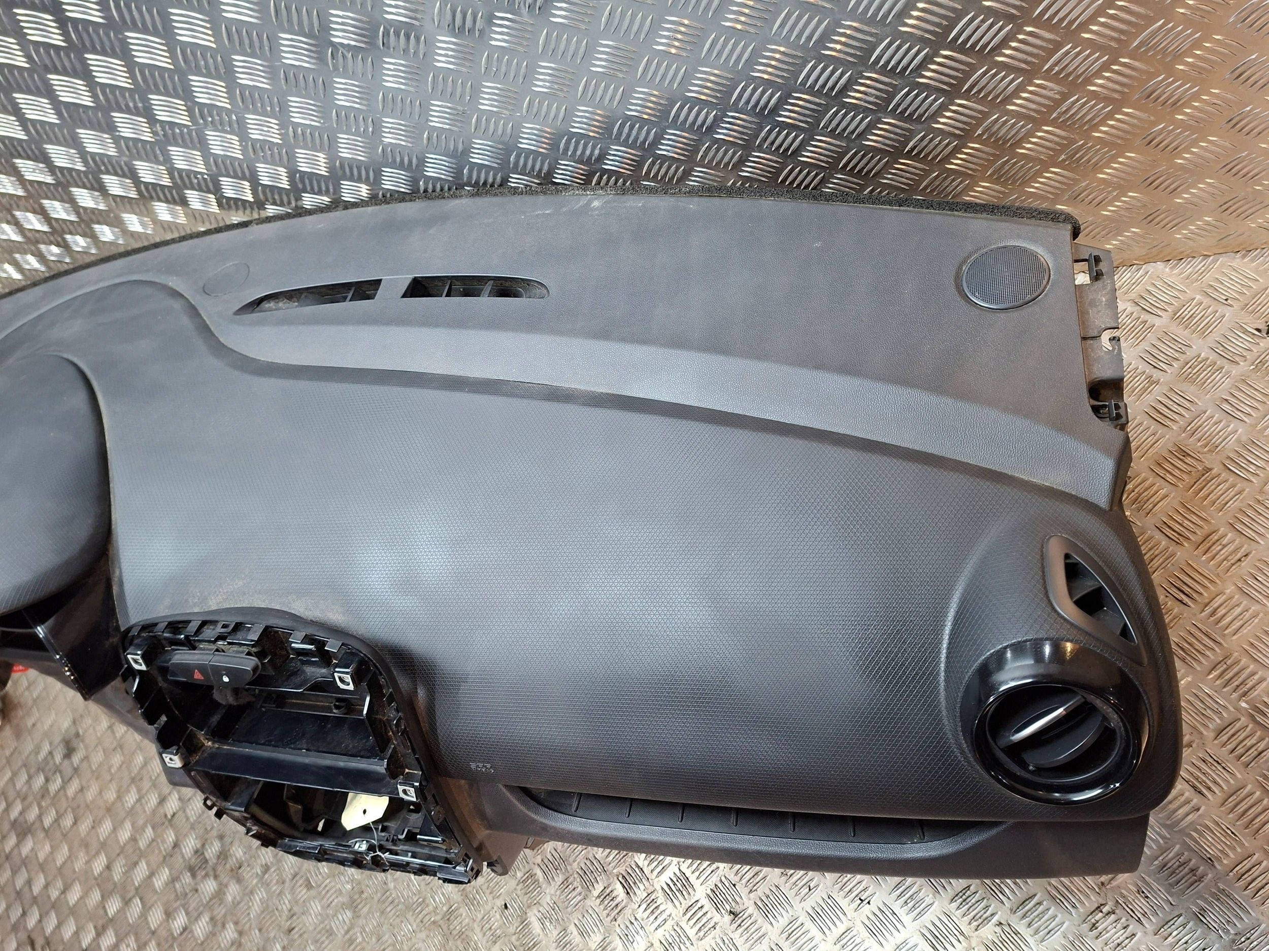 dashboard console 682007861R RENAULT CLIO IV 2012