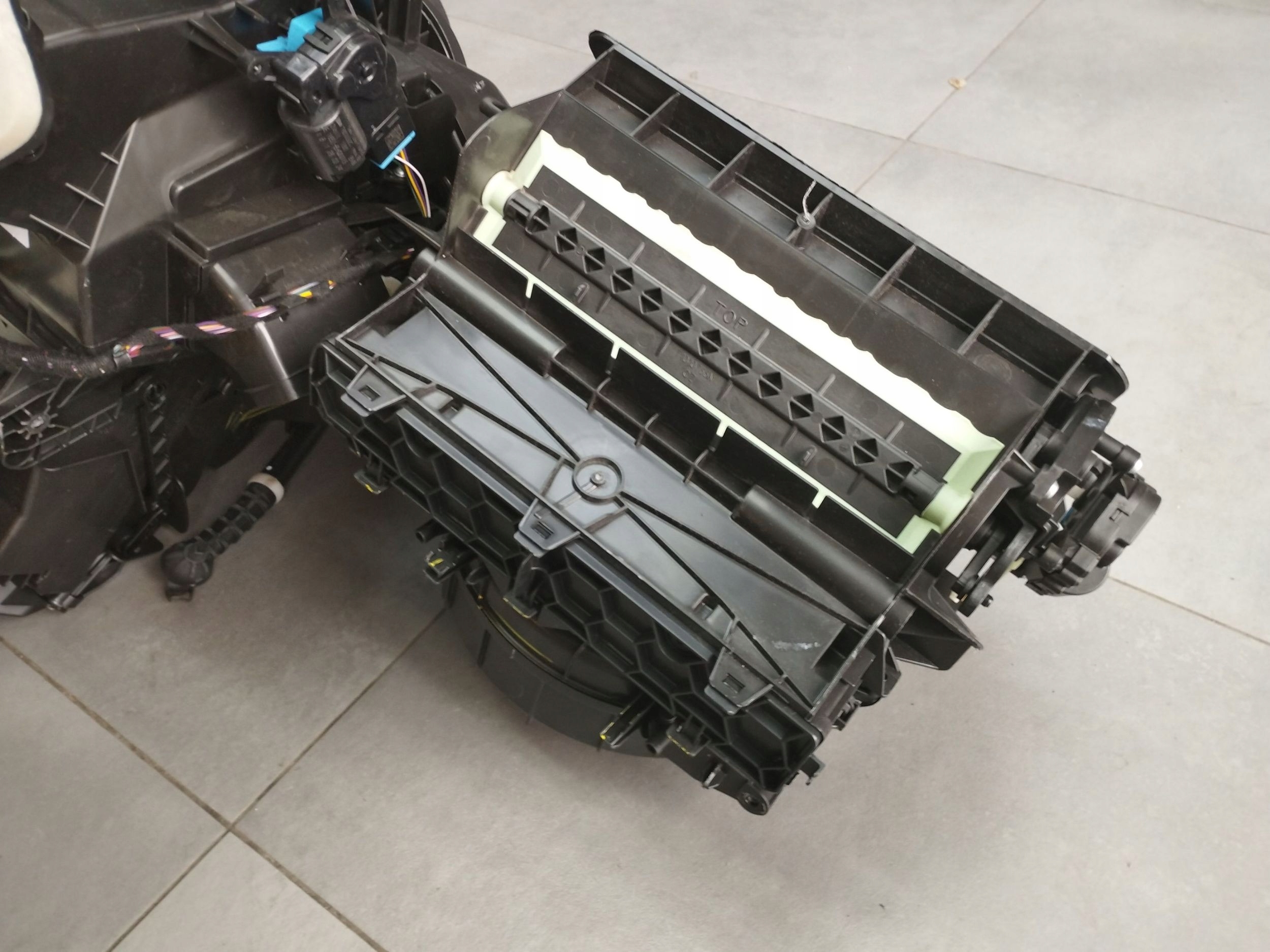 Cupra Formentor ohřívač bez topení 5WB816001E